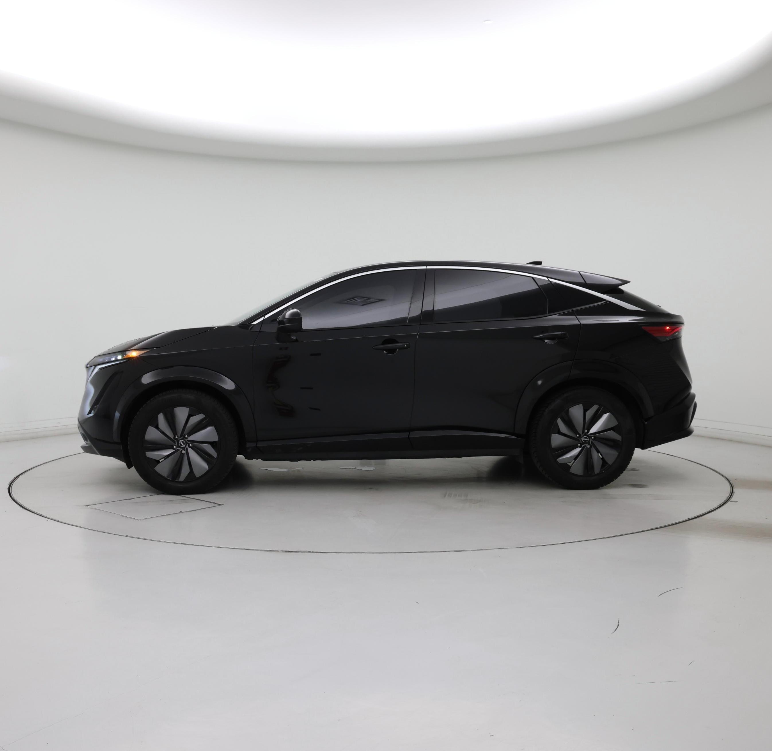 Thumbnail: 2023 Nissan Ariya - 3