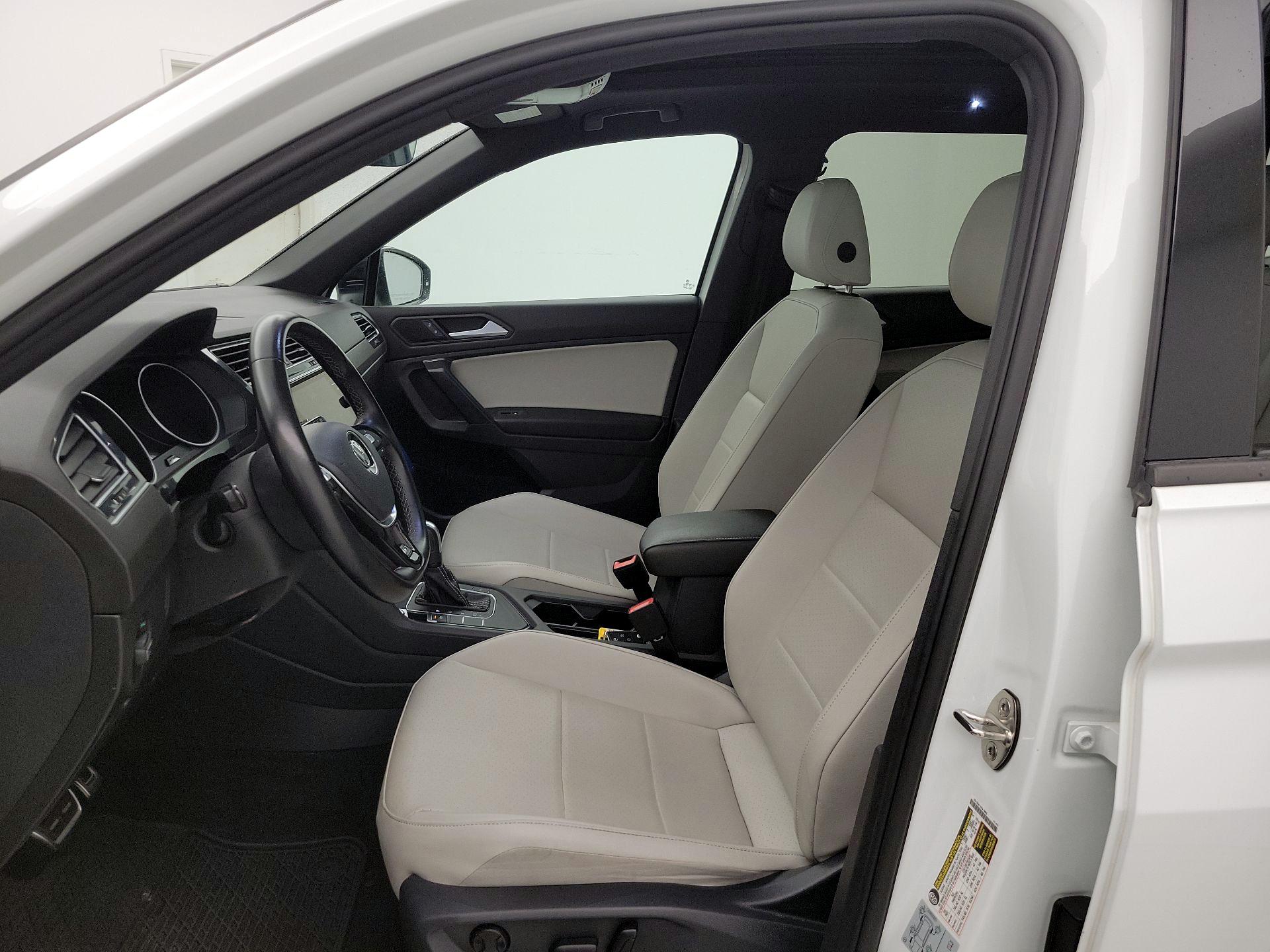 Thumbnail: 2021 Volkswagen Tiguan - 11