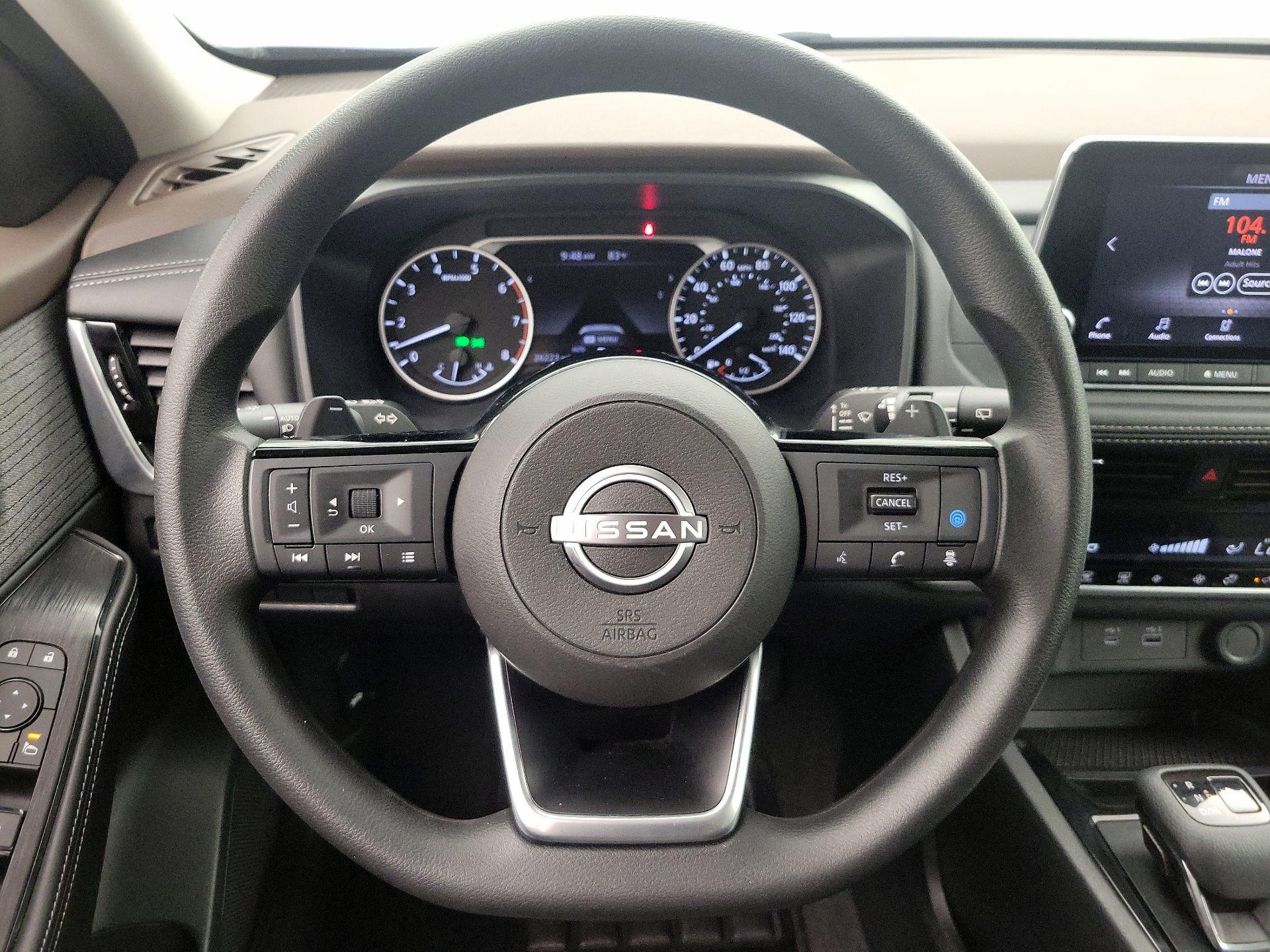 Thumbnail: 2022 Nissan Rogue - 10