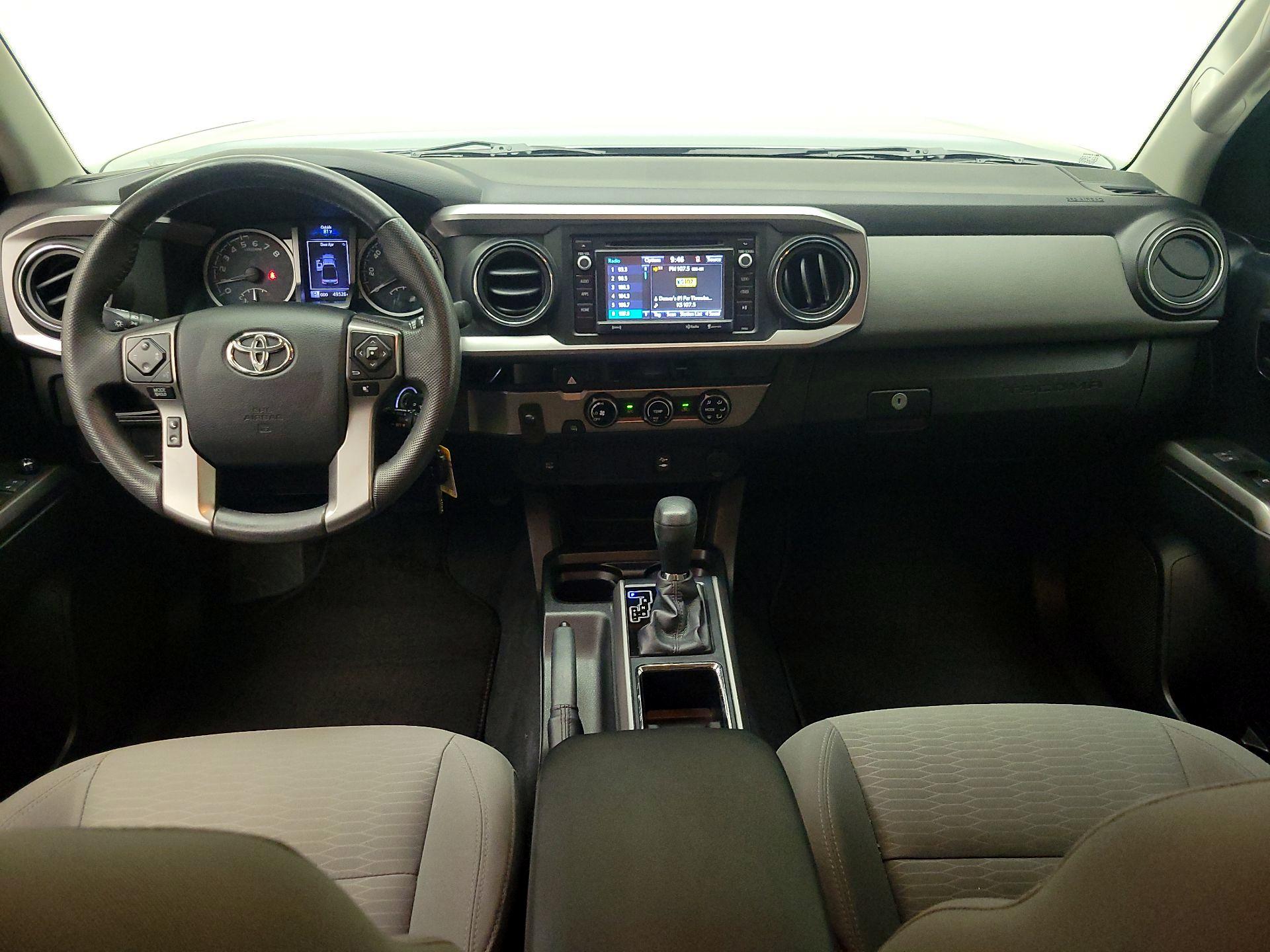 Thumbnail: 2016 Toyota Tacoma - 9