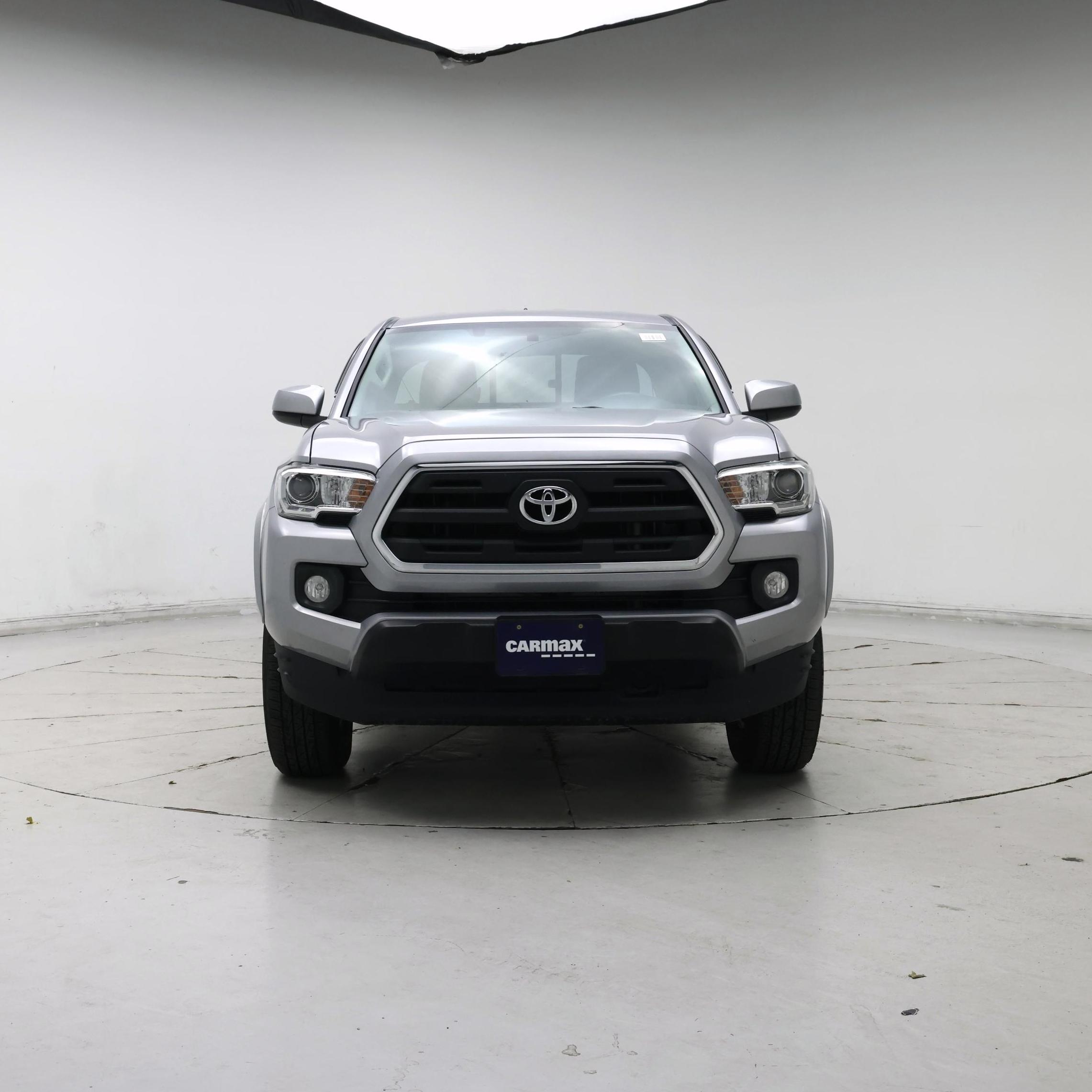 Thumbnail: 2016 Toyota Tacoma - 5