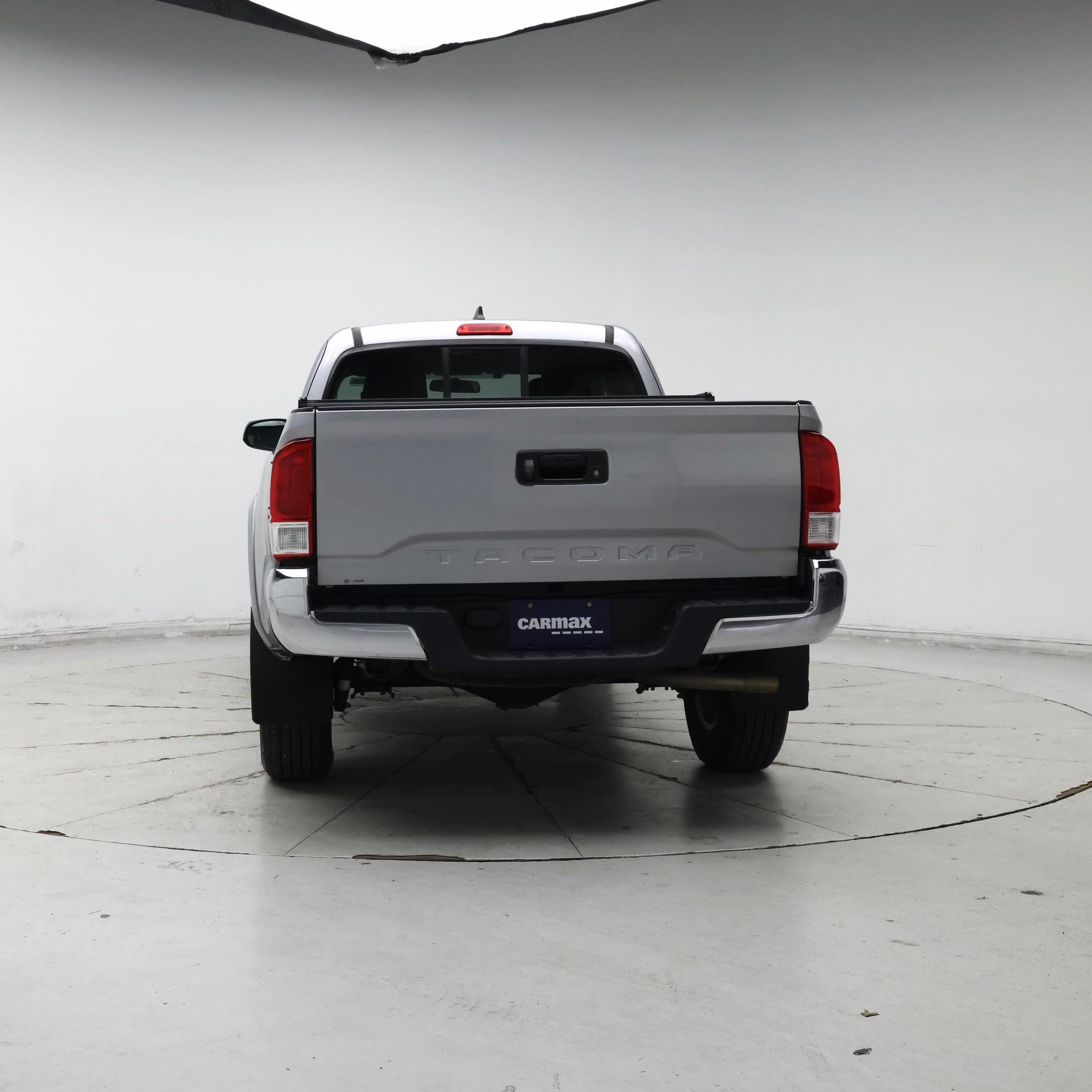 Thumbnail: 2016 Toyota Tacoma - 6