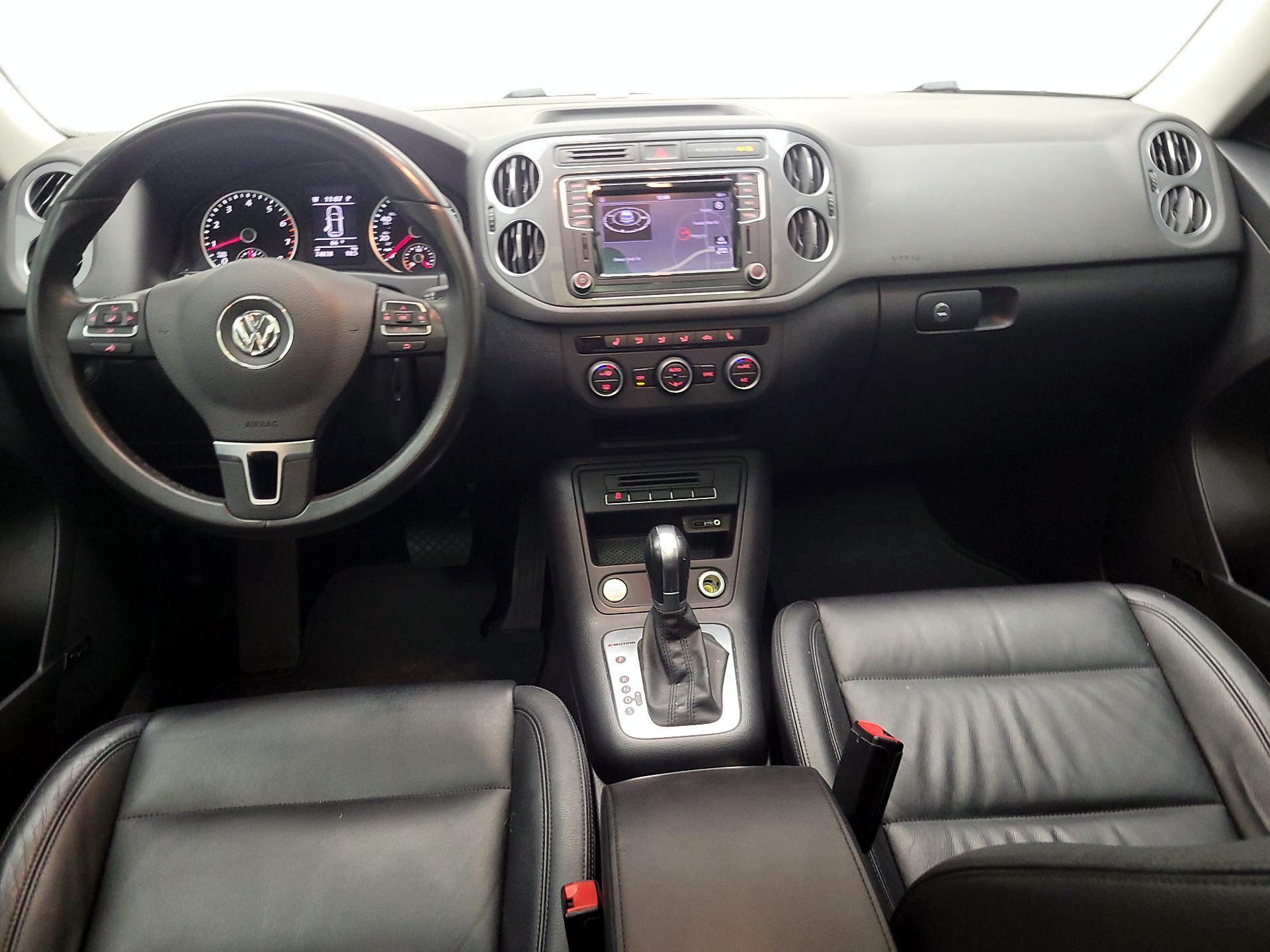 Thumbnail: 2016 Volkswagen Tiguan - 9