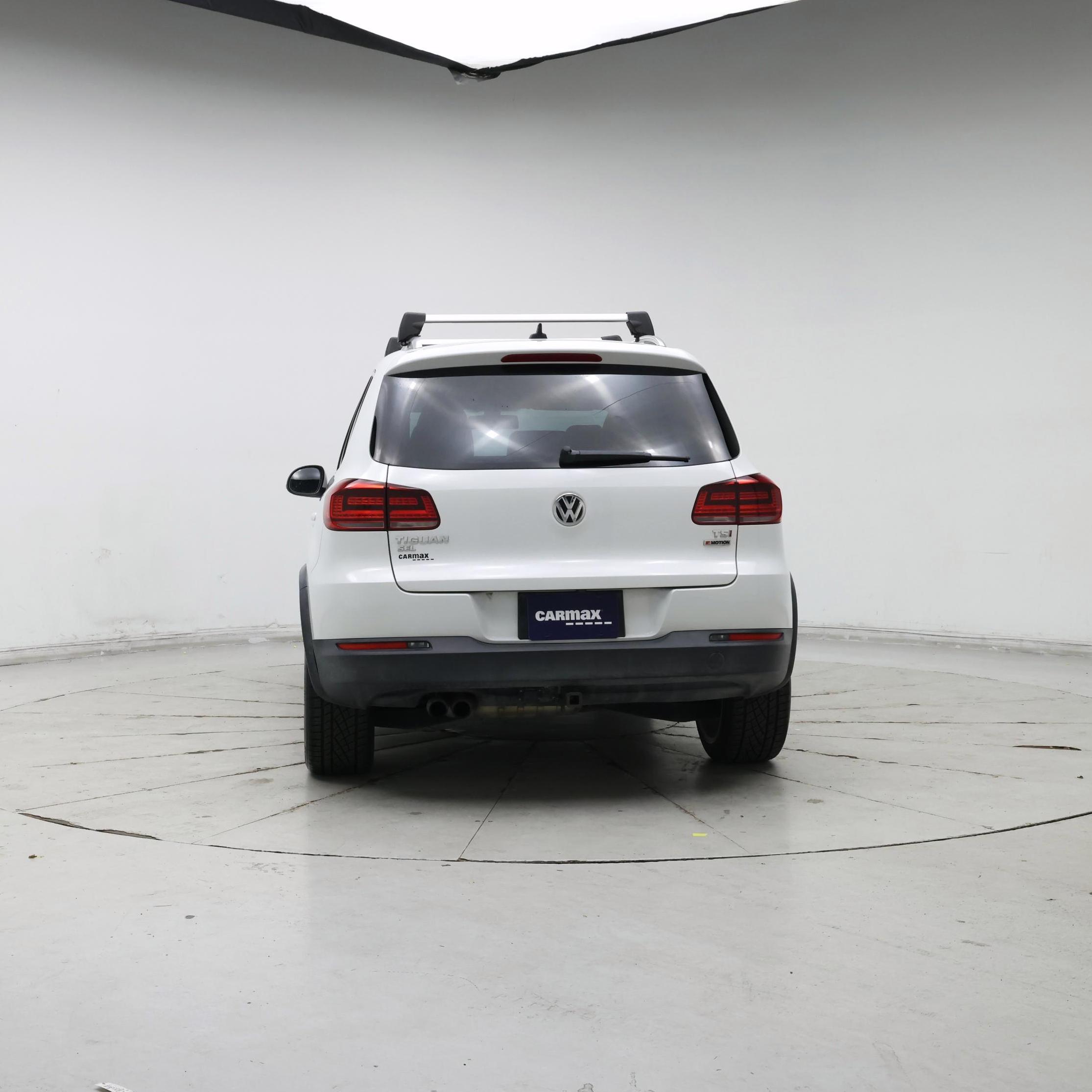 Thumbnail: 2016 Volkswagen Tiguan - 6