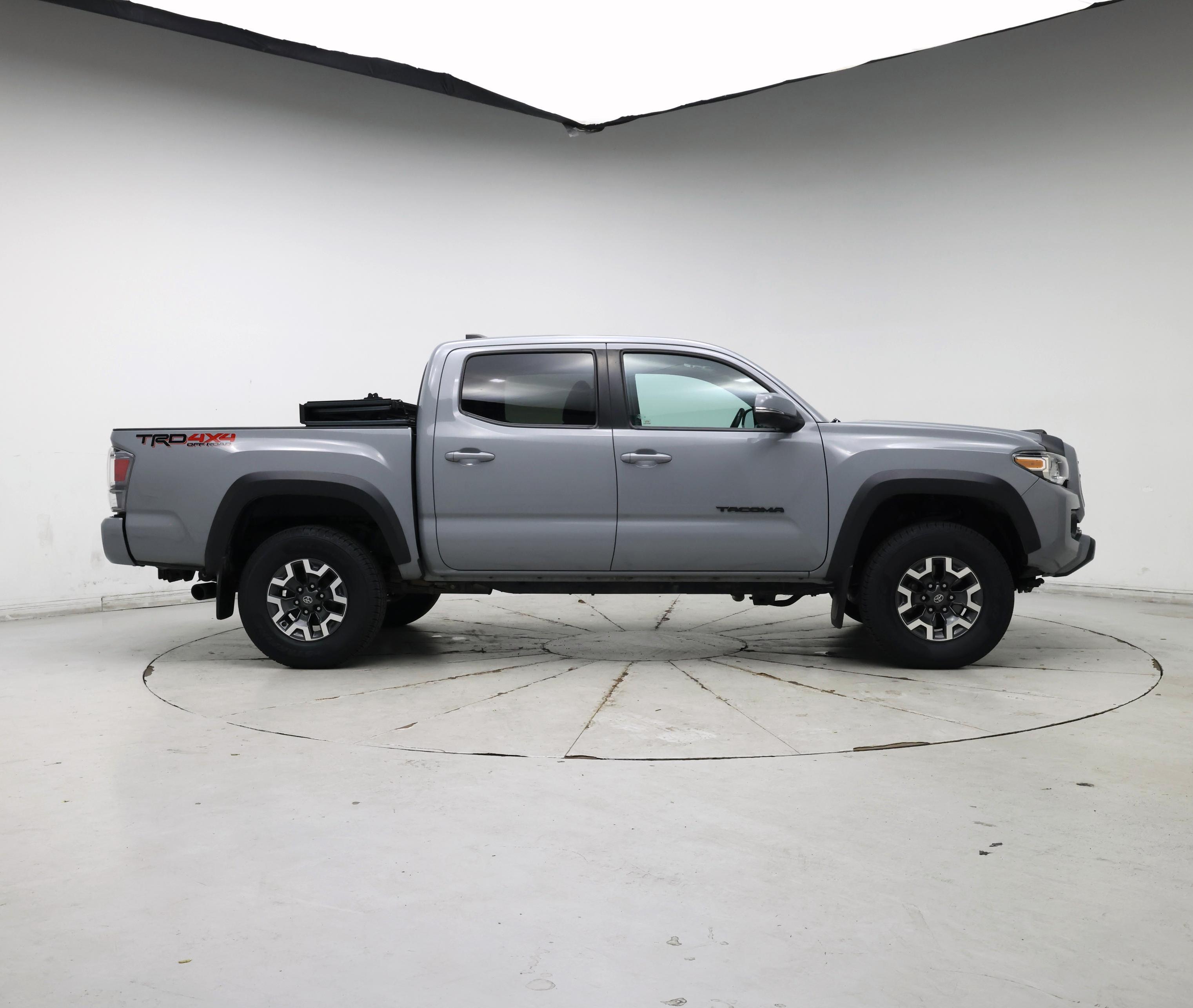 Thumbnail: 2020 Toyota Tacoma - 7