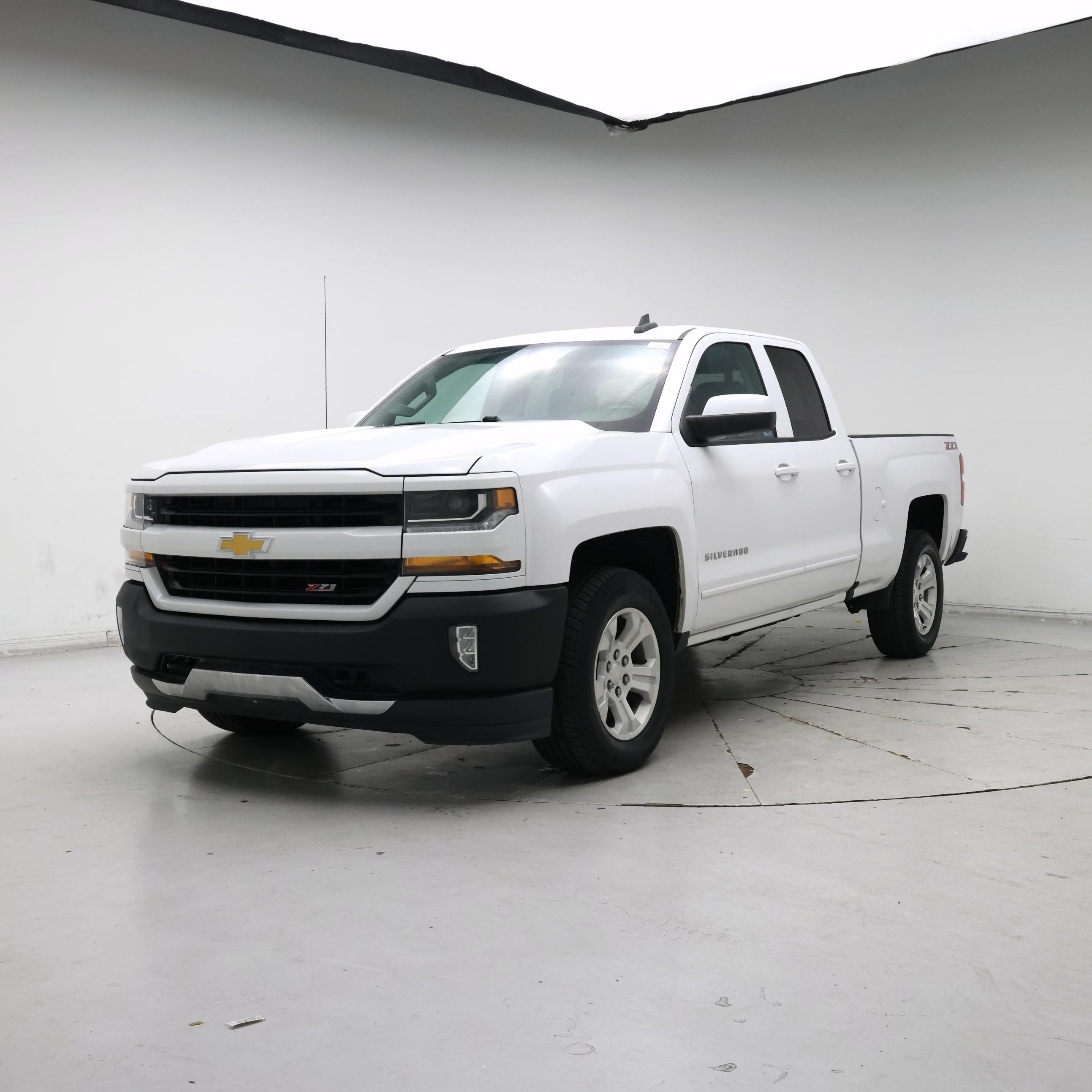 Thumbnail: 2018 Chevrolet Silverado 1500 - 4