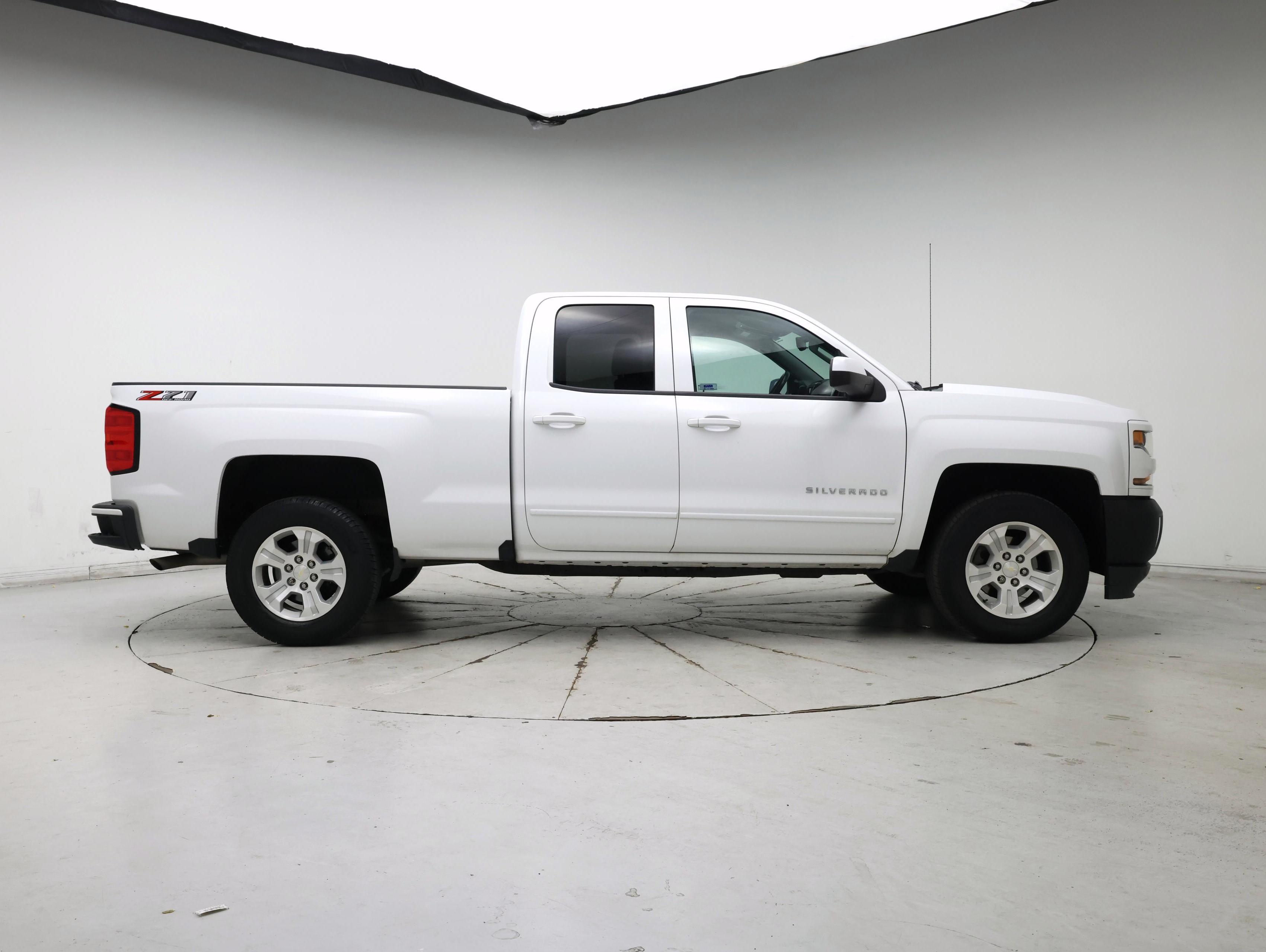Thumbnail: 2018 Chevrolet Silverado 1500 - 7