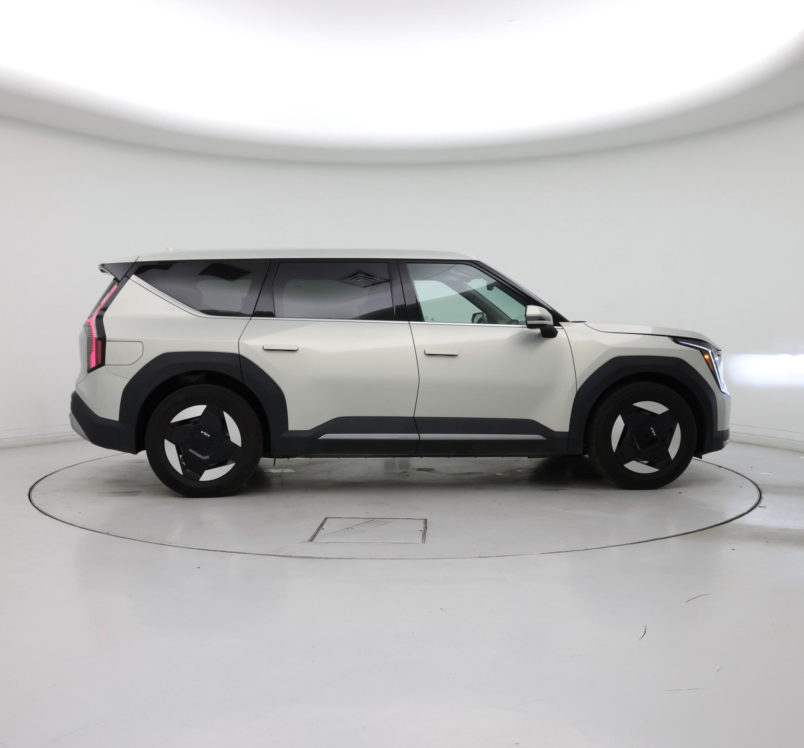 Thumbnail: 2024 Kia EV9 - 7
