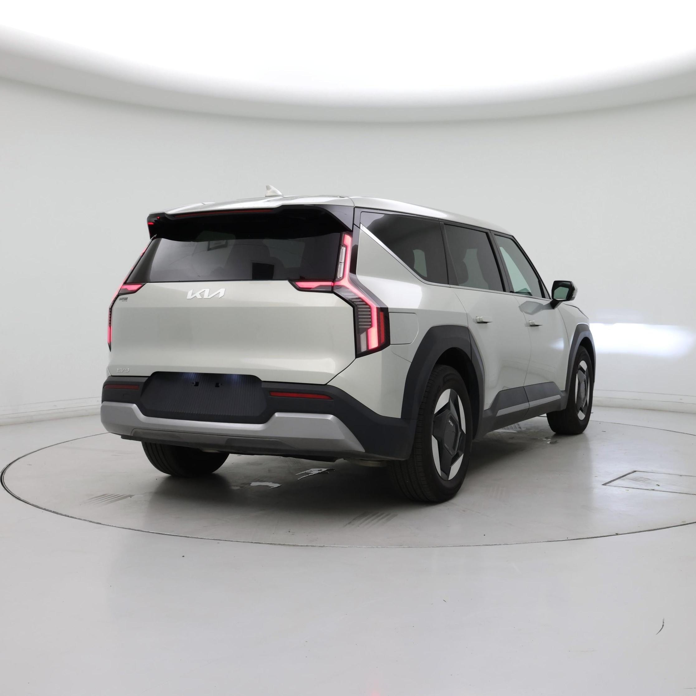 Thumbnail: 2024 Kia EV9 - 8