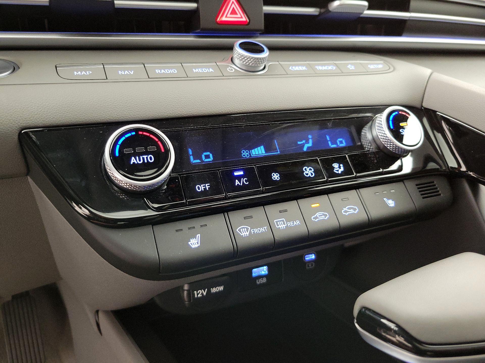 Thumbnail: 2024 Hyundai Elantra - 17