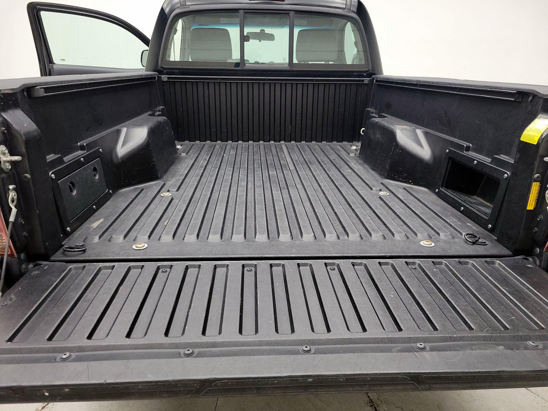 Thumbnail: 2013 Toyota Tacoma - 18