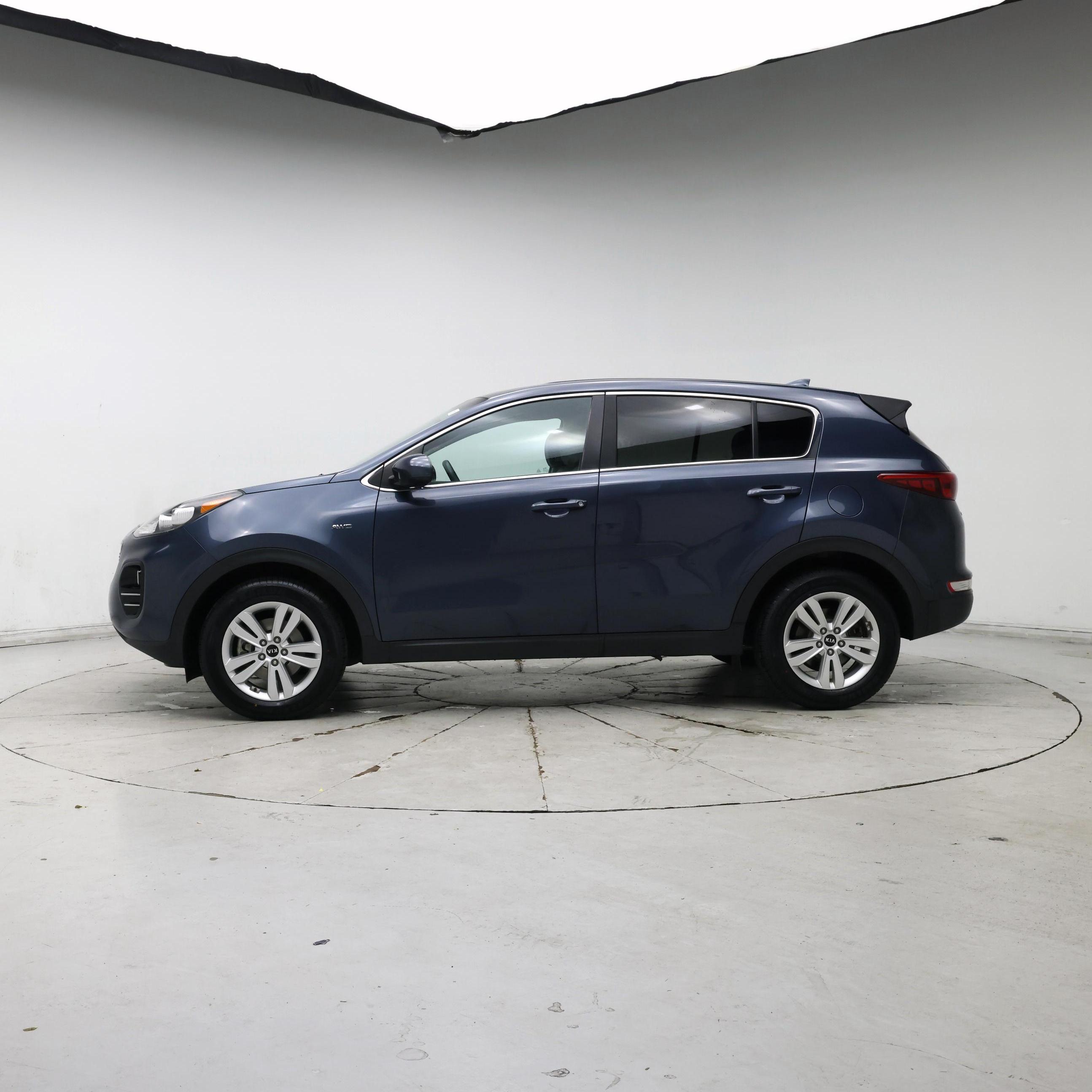 Thumbnail: 2018 Kia Sportage - 3
