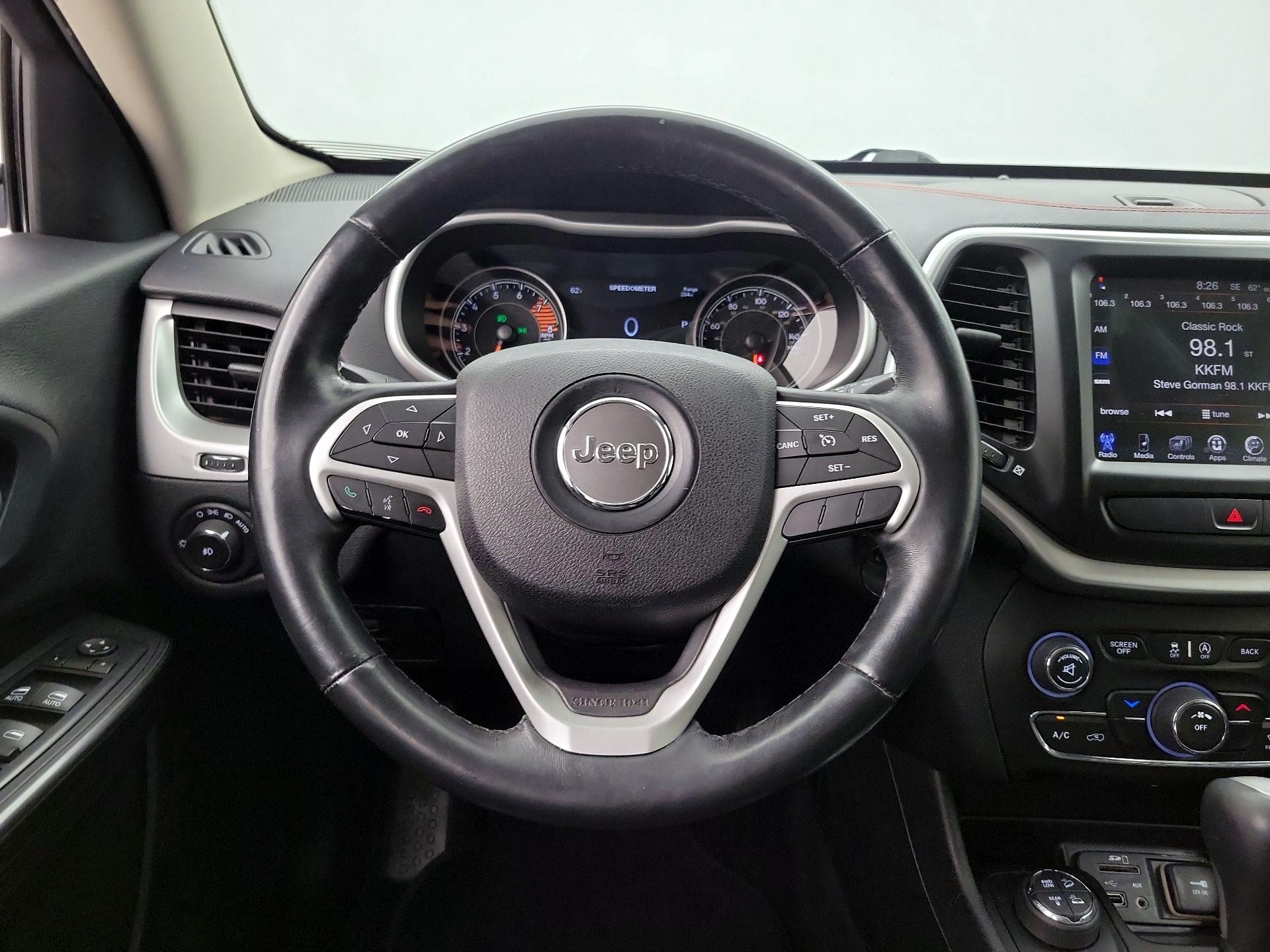 Thumbnail: 2016 Jeep Cherokee - 10