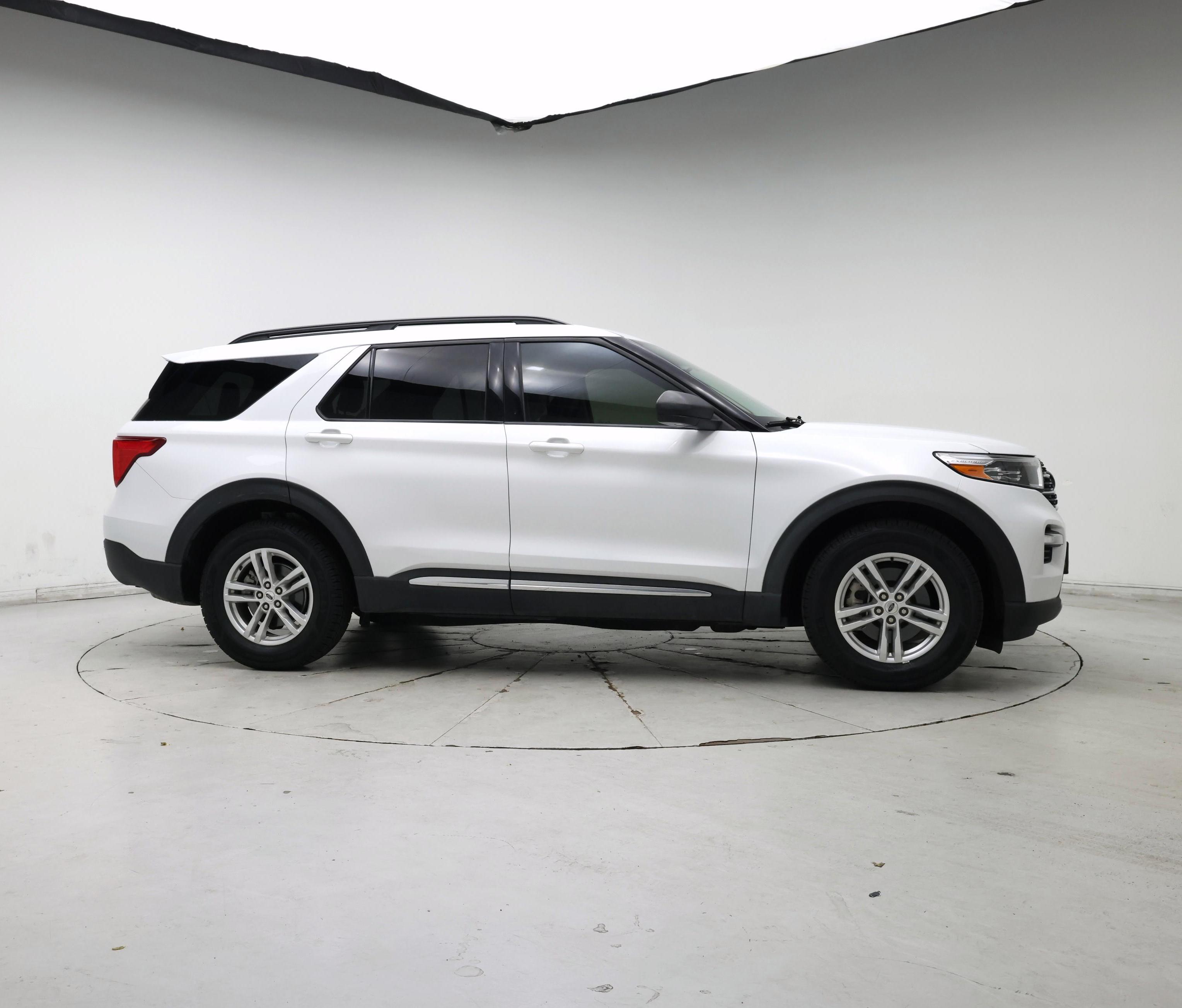 Thumbnail: 2020 Ford Explorer - 7