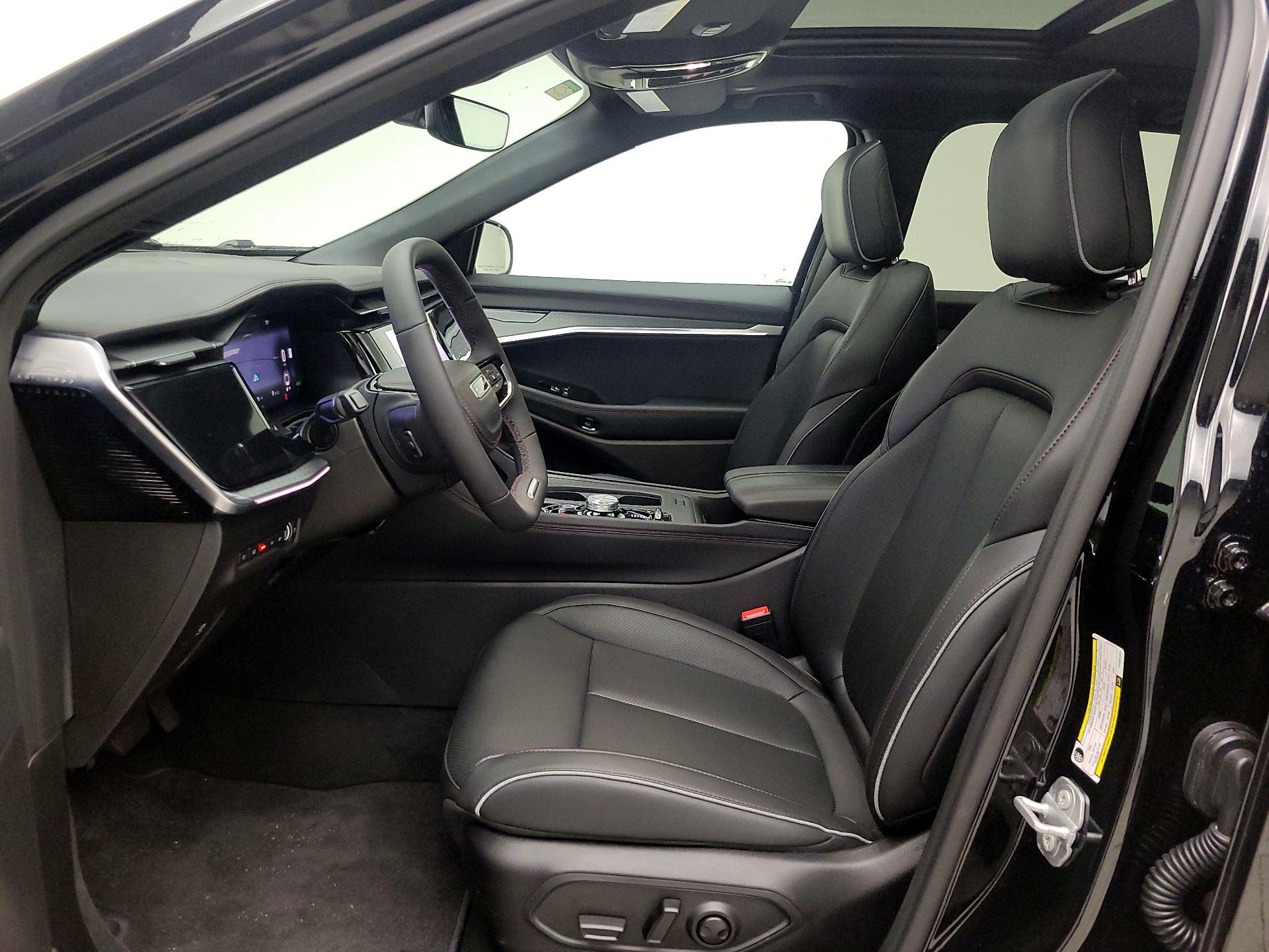 Thumbnail: 2025 Jeep Wagoneer S - 11