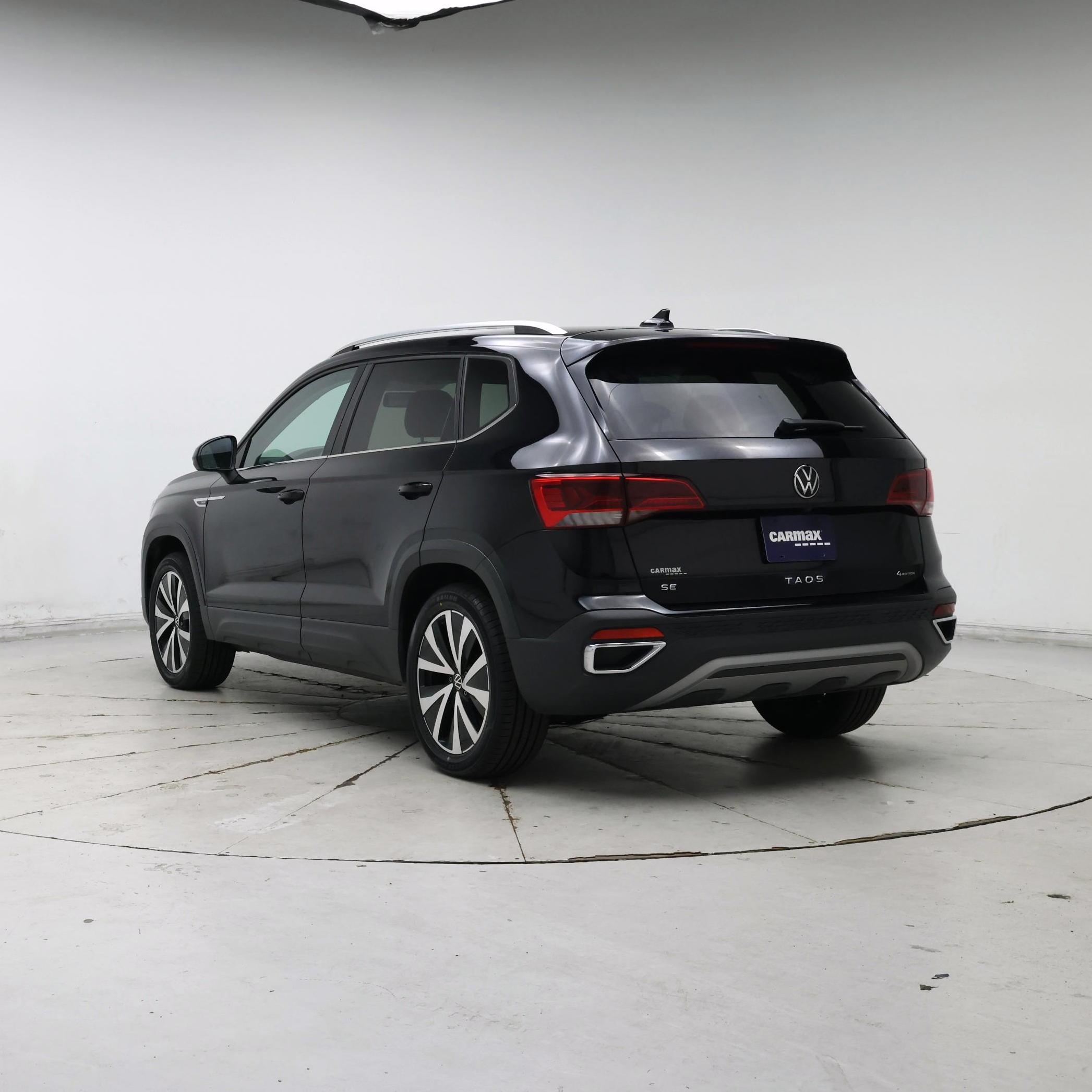 Thumbnail: 2022 Volkswagen Taos - 2