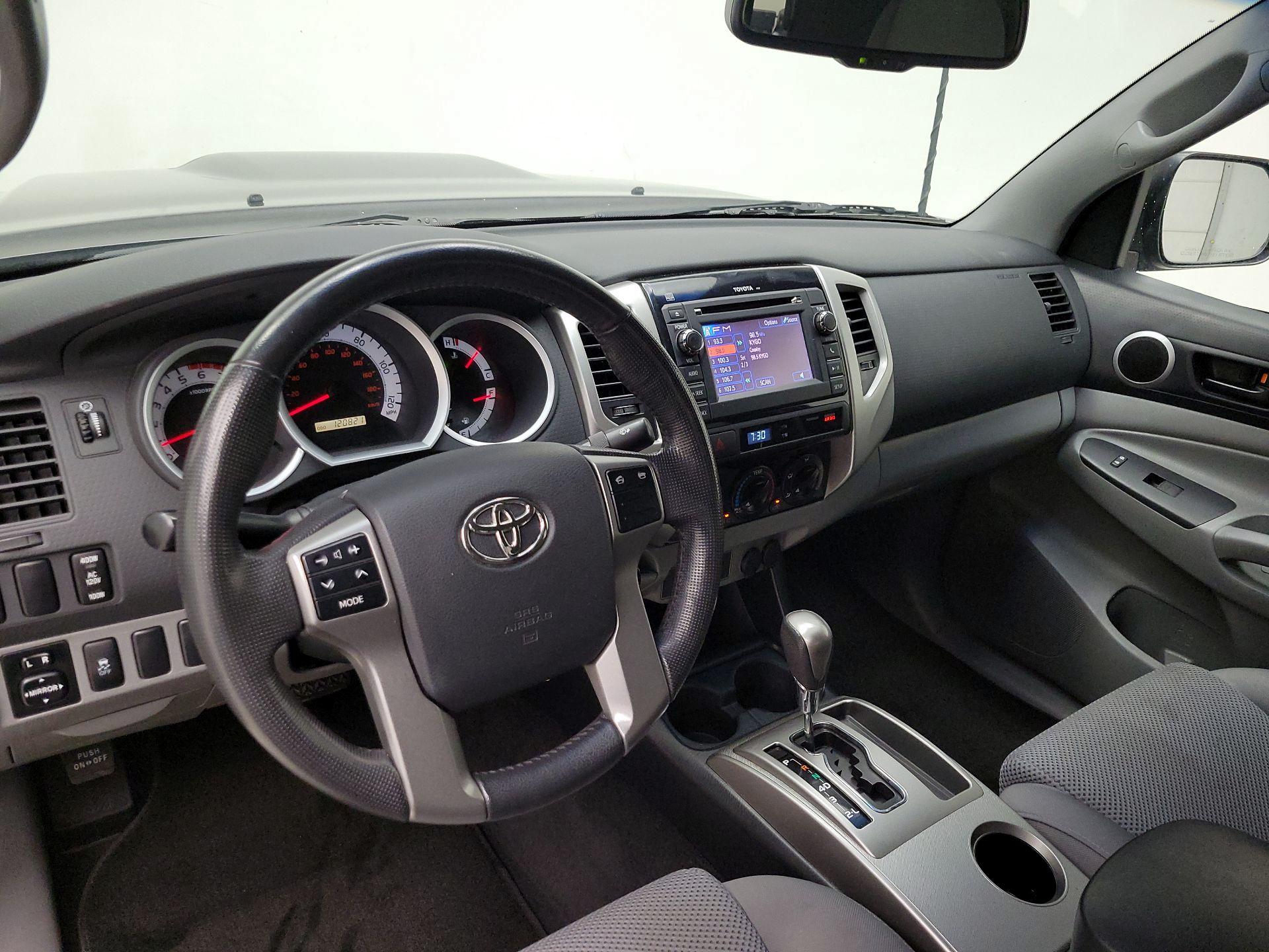 Thumbnail: 2013 Toyota Tacoma - 9