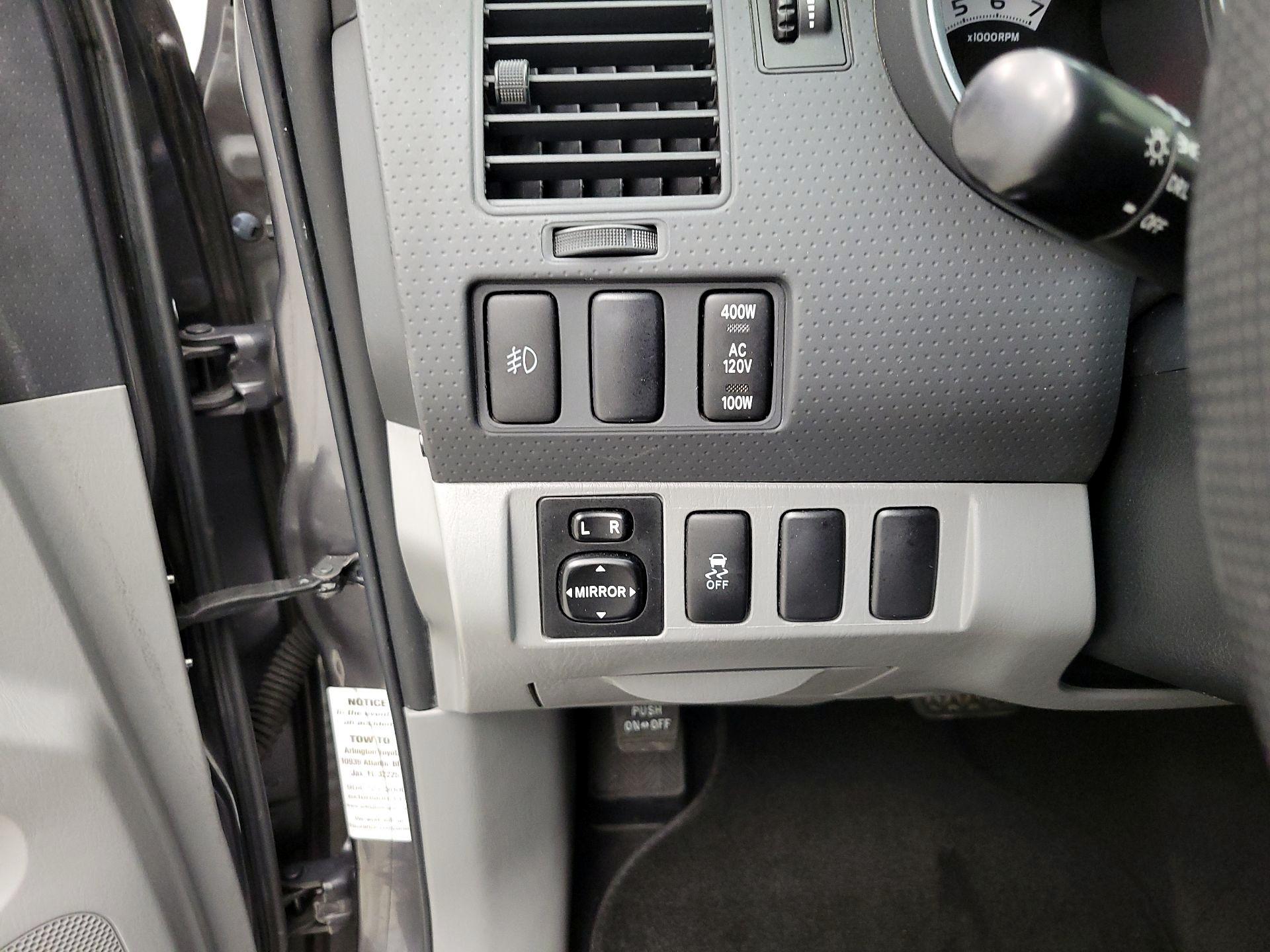 Thumbnail: 2013 Toyota Tacoma - 13
