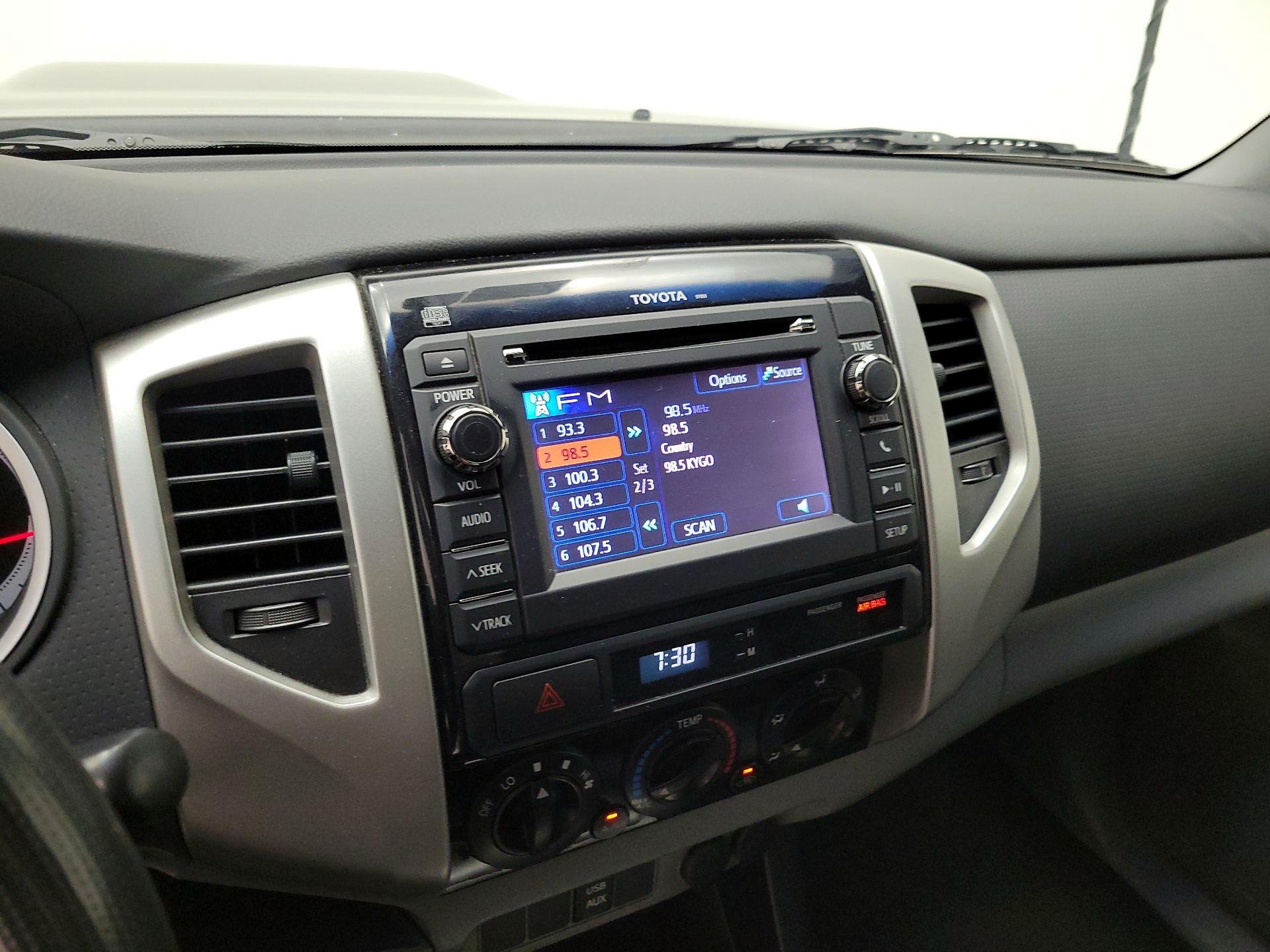 Thumbnail: 2013 Toyota Tacoma - 15