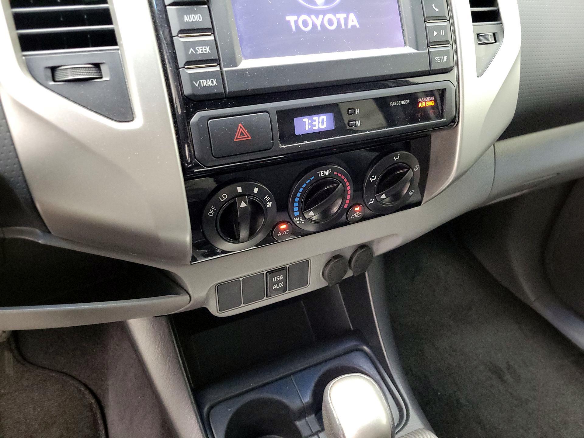 Thumbnail: 2013 Toyota Tacoma - 16