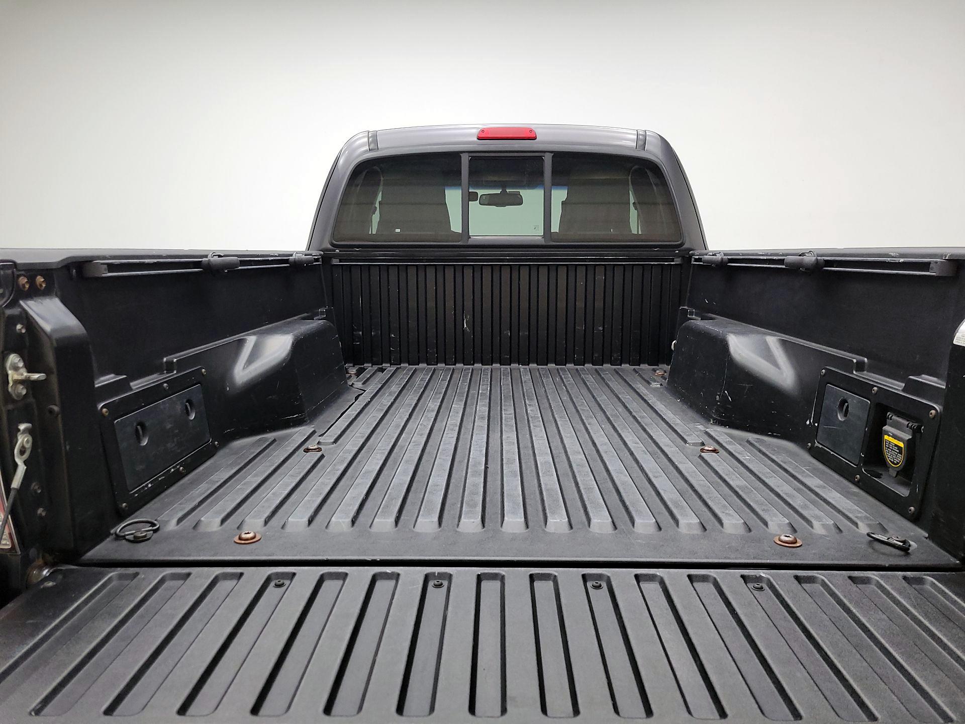 Thumbnail: 2013 Toyota Tacoma - 19