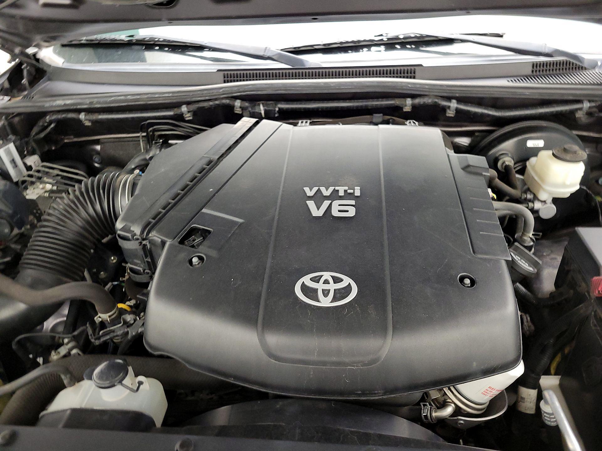Thumbnail: 2013 Toyota Tacoma - 20