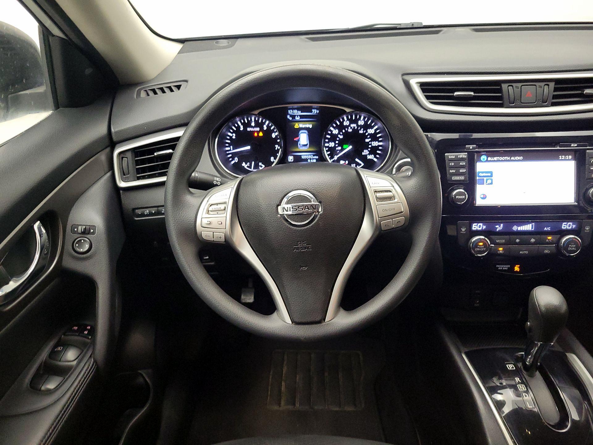 Thumbnail: 2015 Nissan Rogue - 10