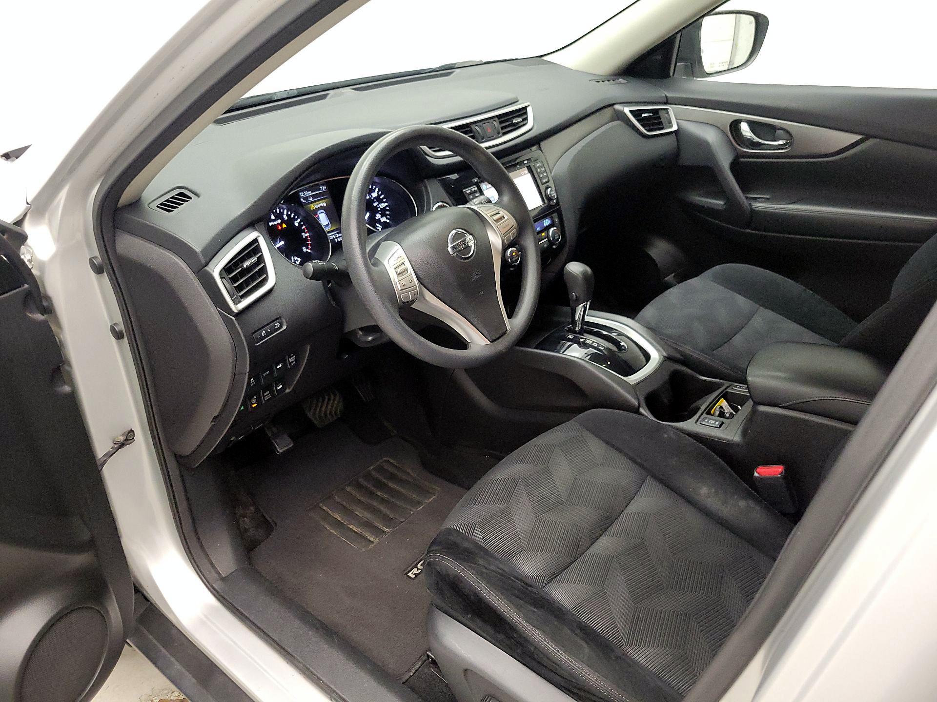 Thumbnail: 2015 Nissan Rogue - 11