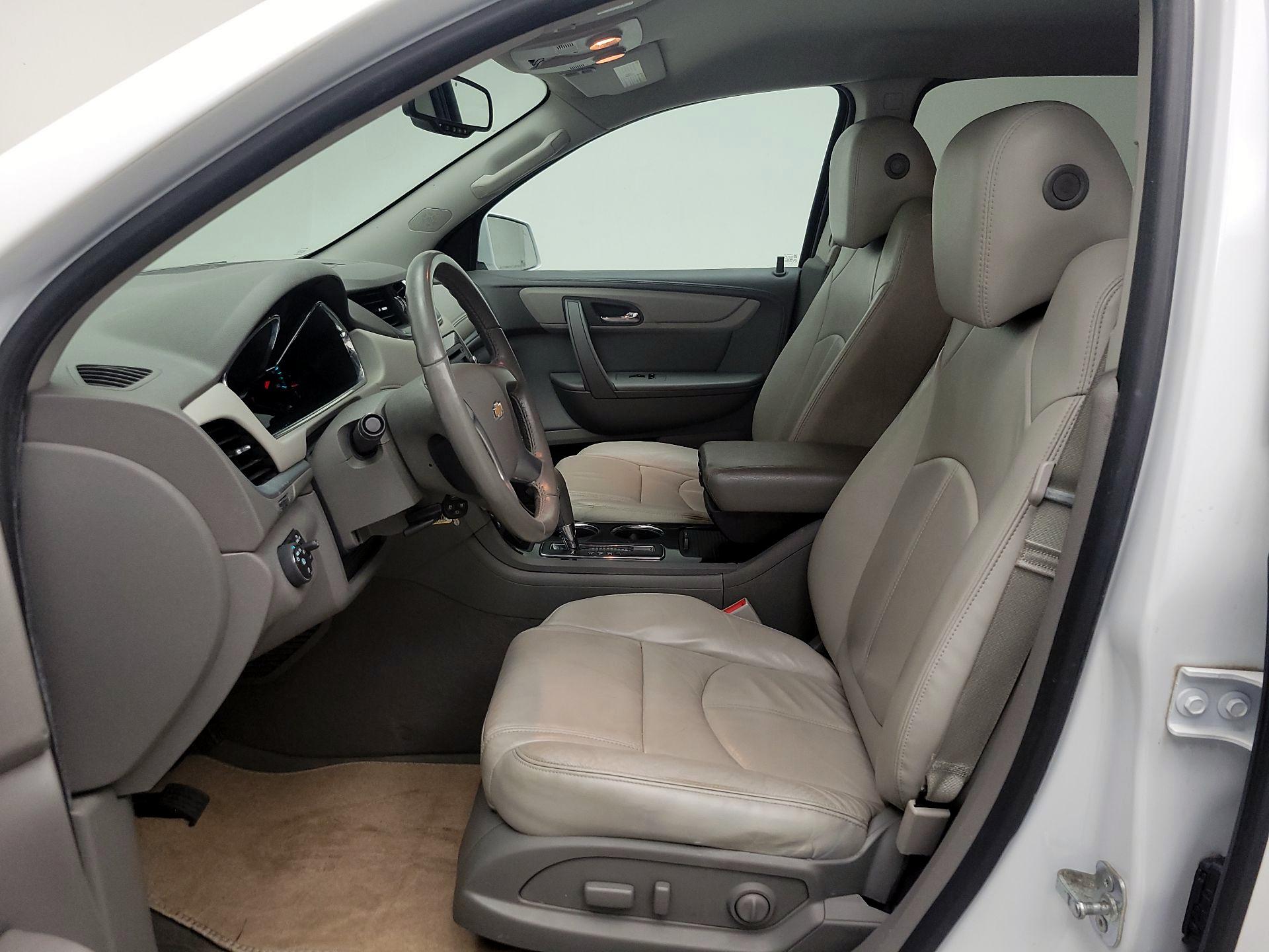 Thumbnail: 2016 Chevrolet Traverse - 11