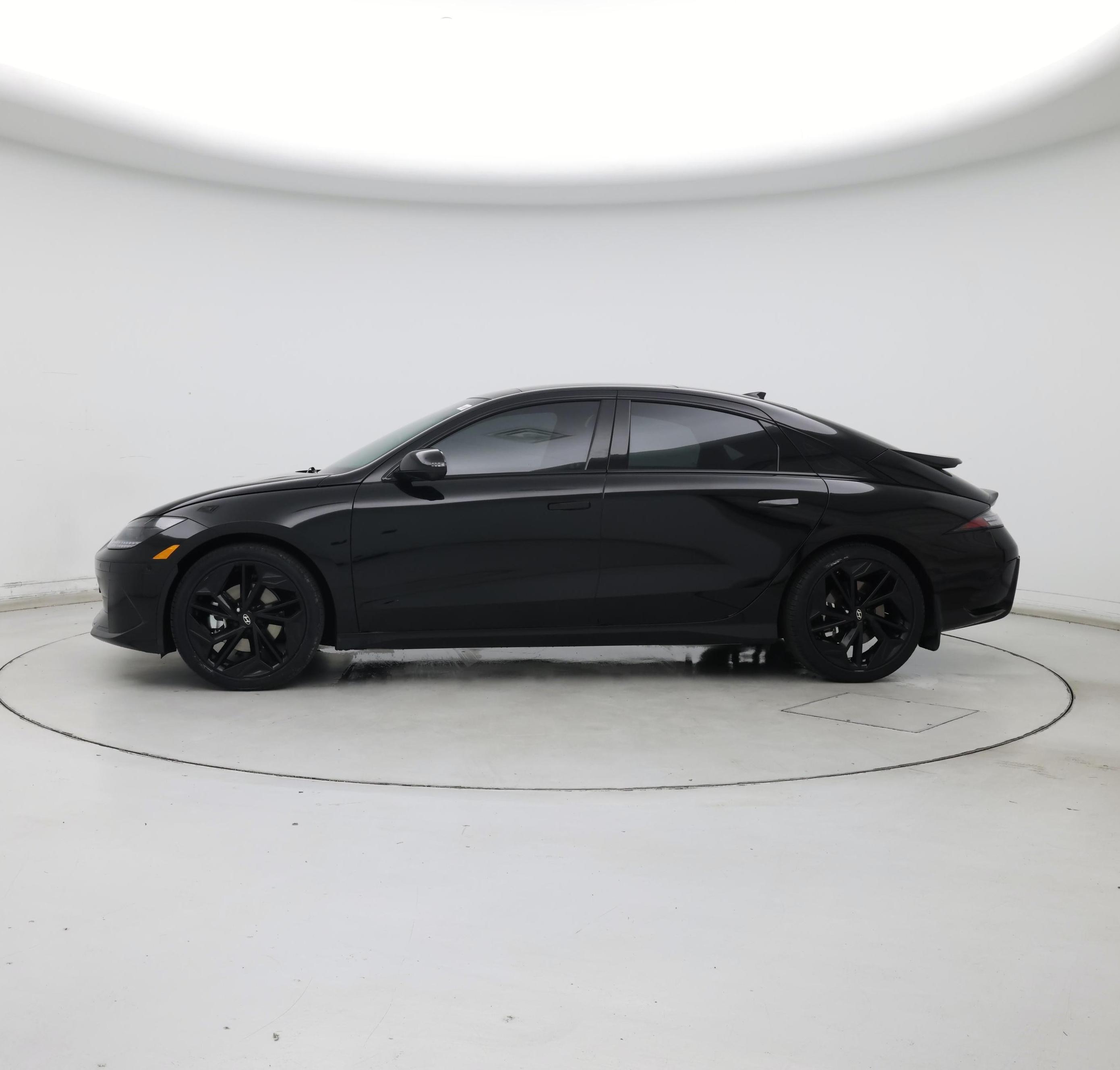 Thumbnail: 2024 Hyundai Ioniq 6 - 3