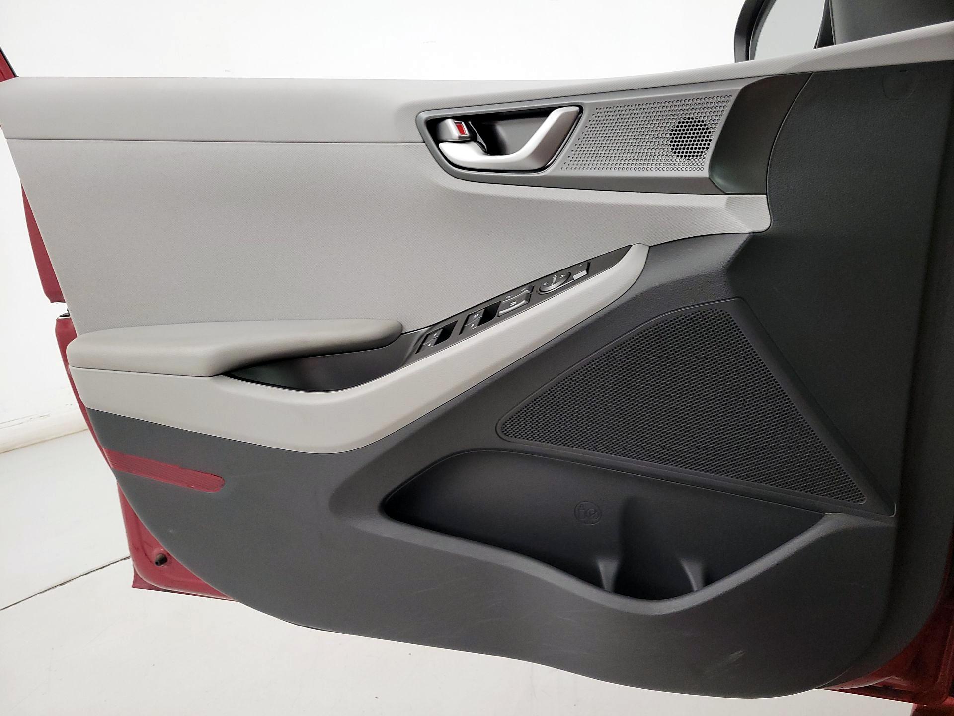 Thumbnail: 2020 Hyundai Ioniq - 12