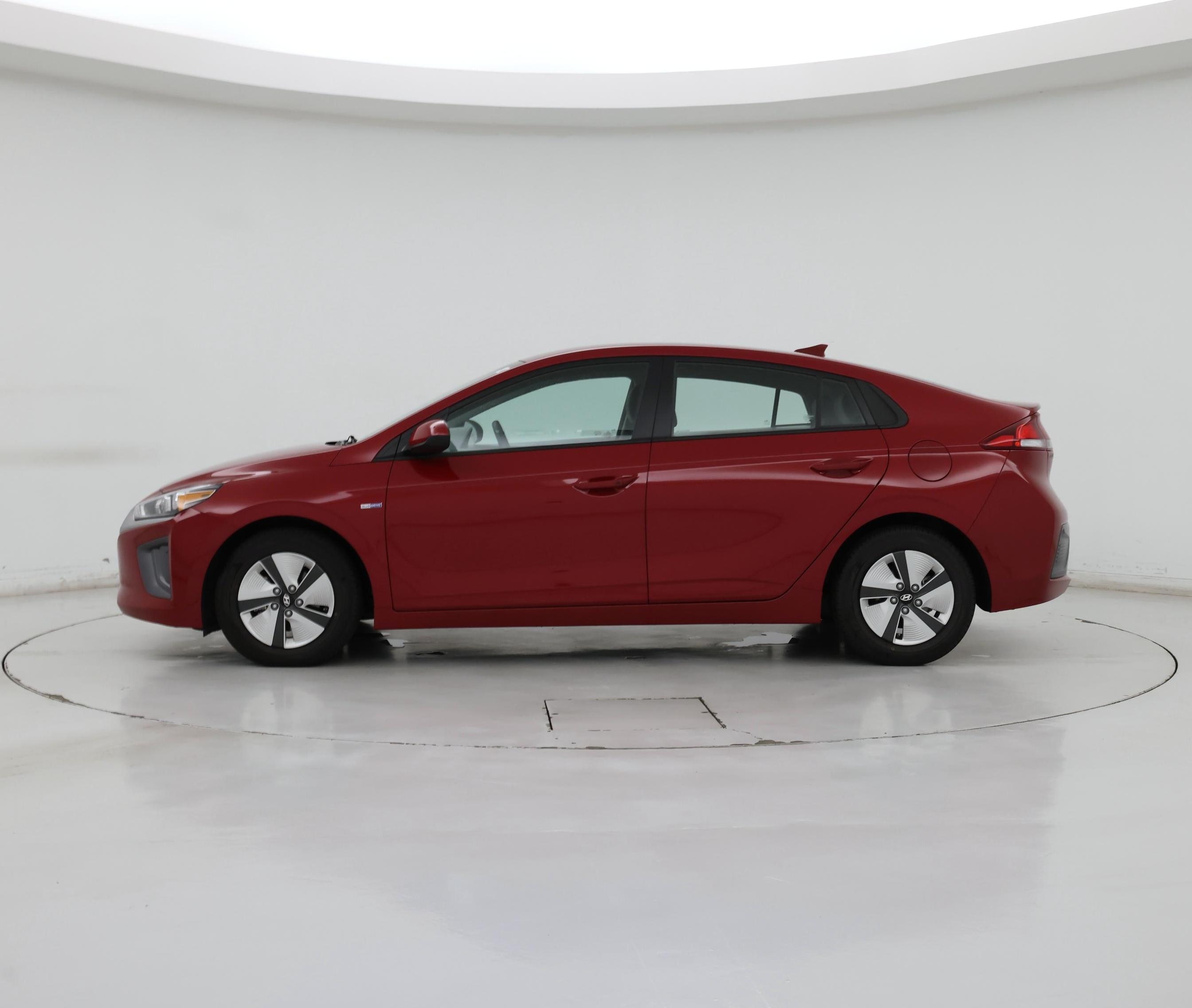 Thumbnail: 2020 Hyundai Ioniq - 3