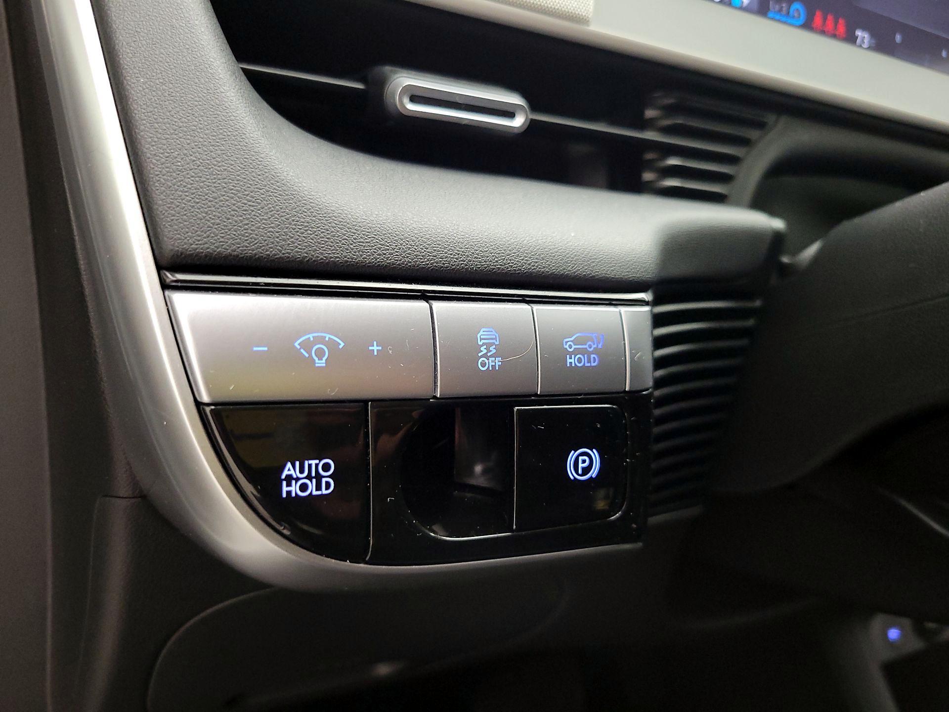 Thumbnail: 2023 Hyundai Ioniq 5 - 13