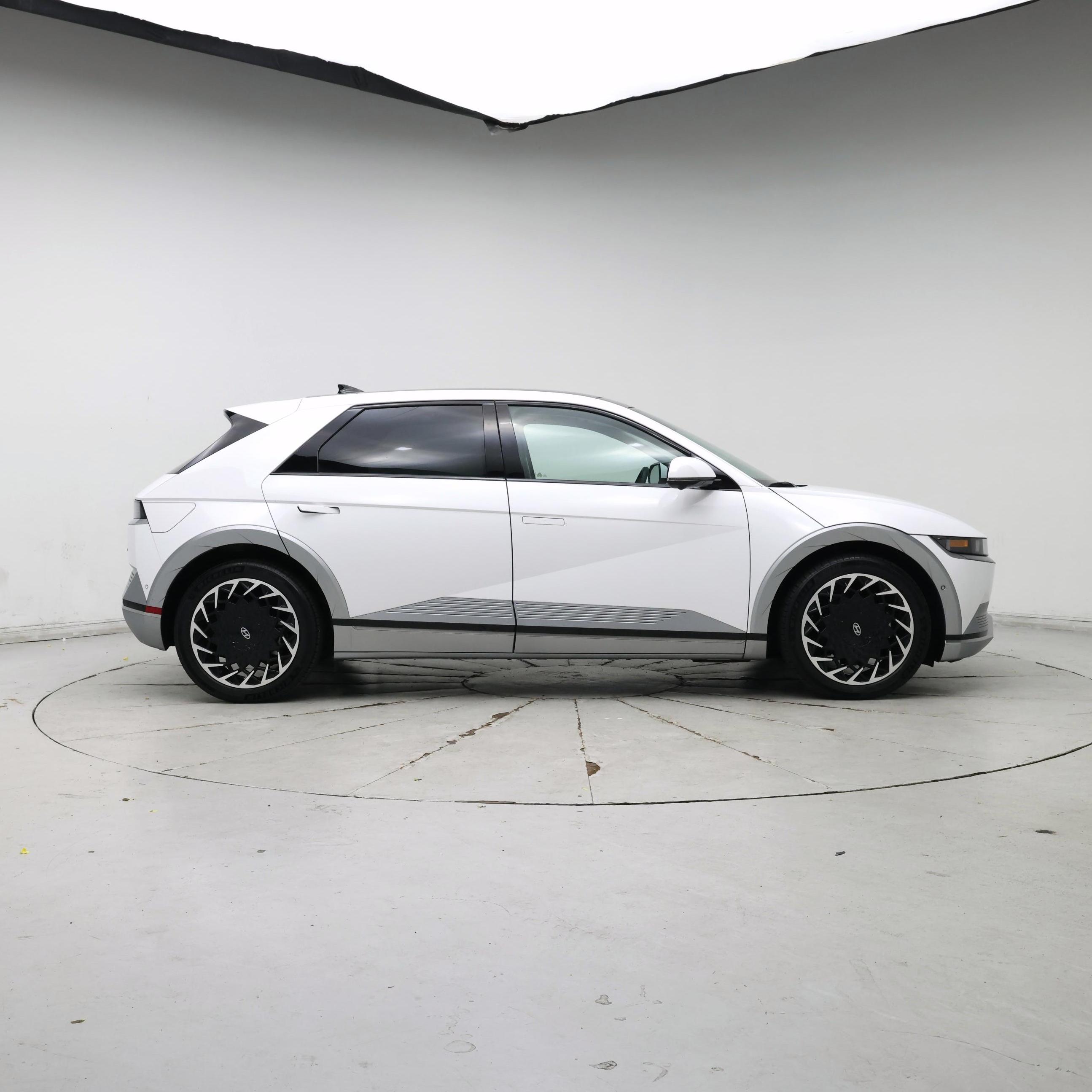 Thumbnail: 2023 Hyundai Ioniq 5 - 7