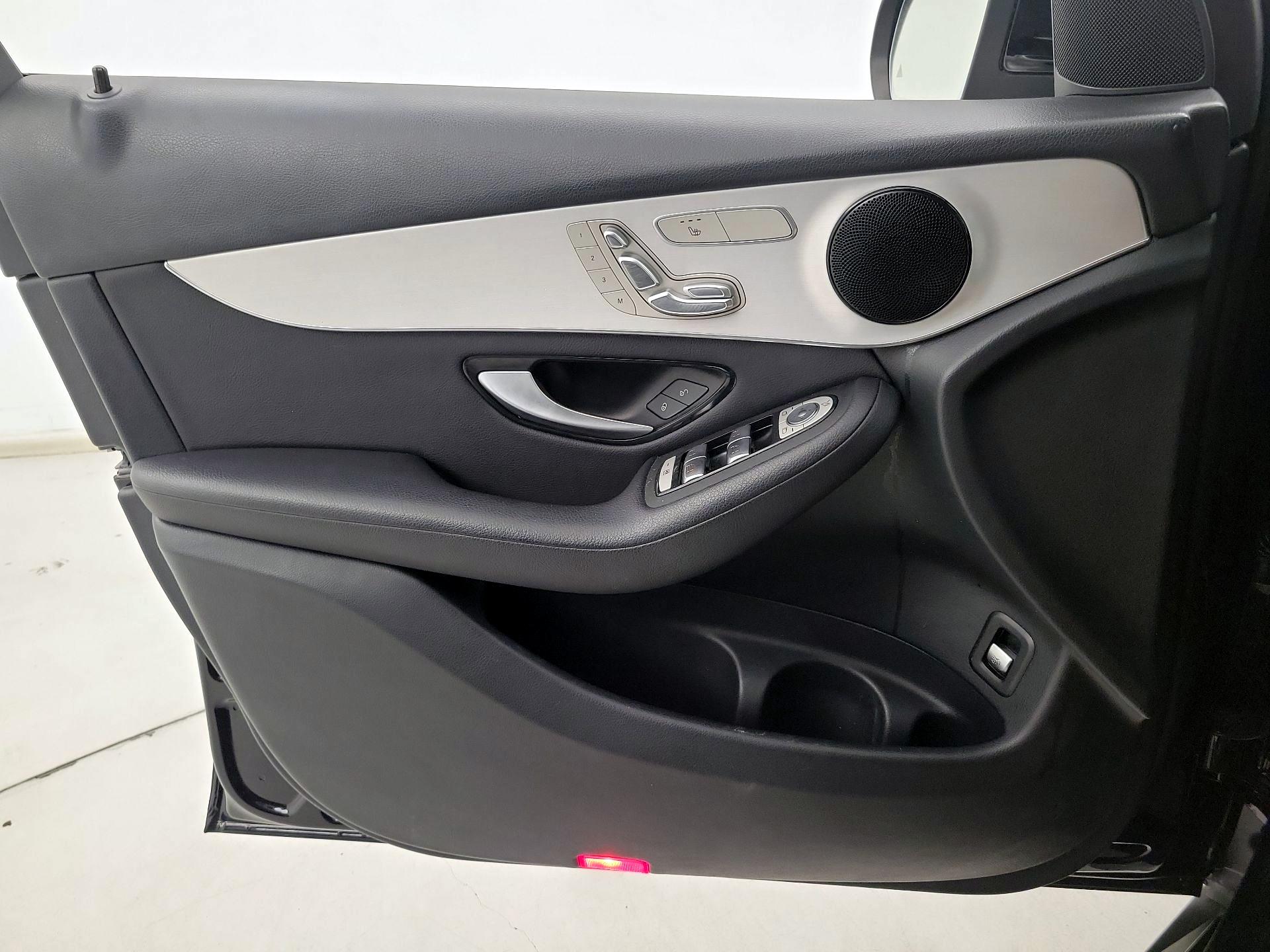 Thumbnail: 2021 Mercedes-Benz GLC - 12