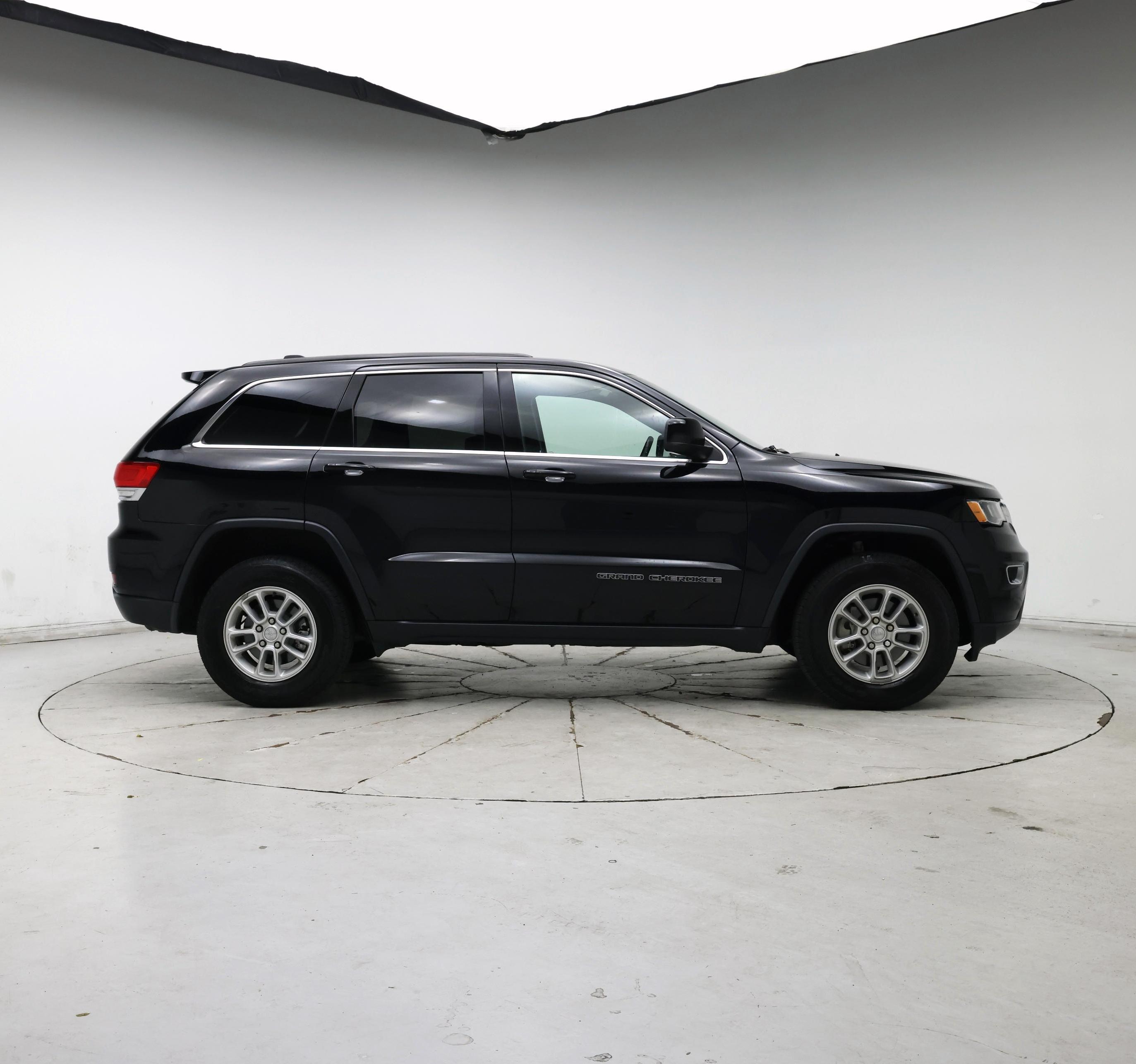 Thumbnail: 2018 Jeep Grand Cherokee - 7