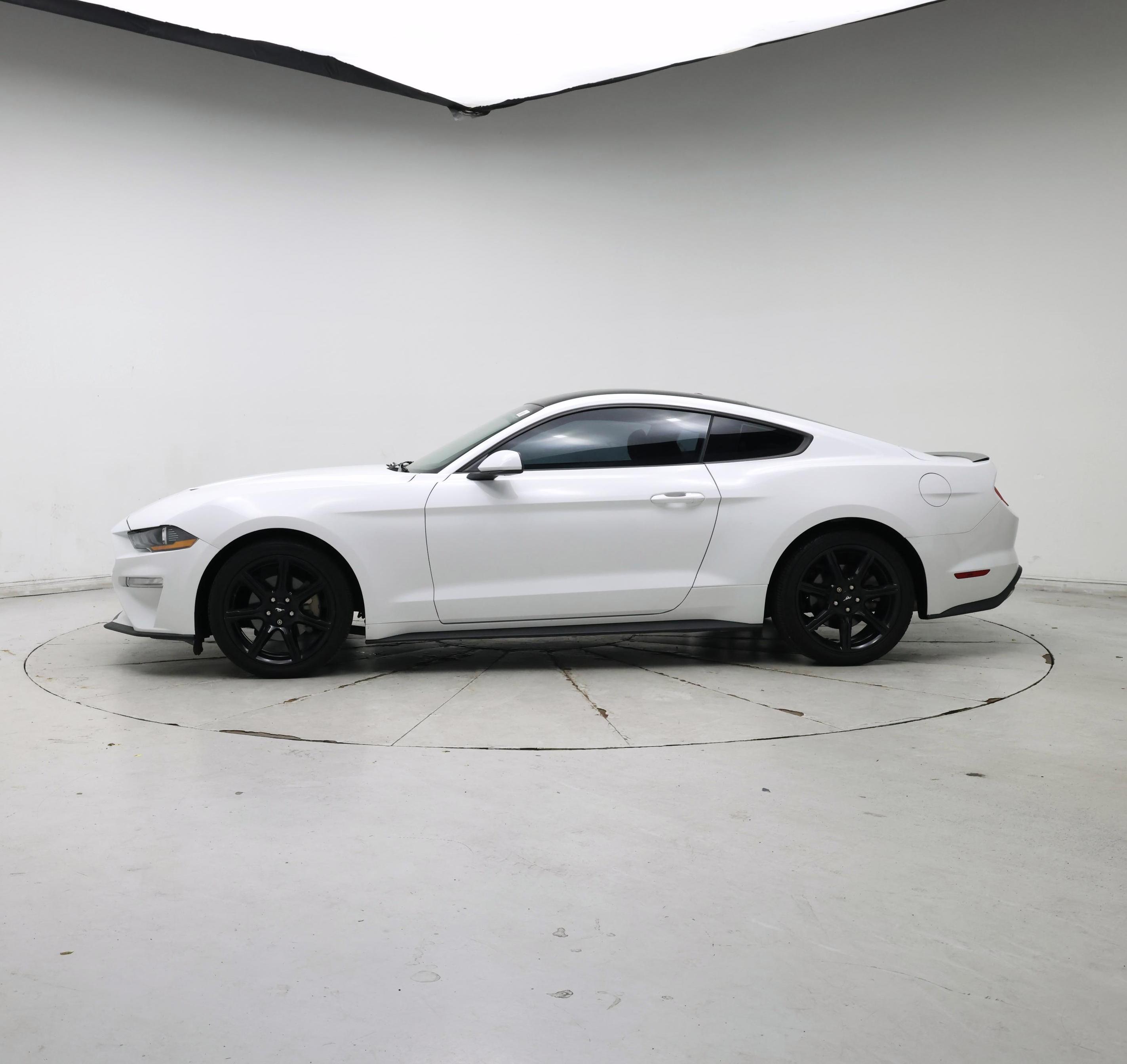 Thumbnail: 2019 Ford Mustang - 3