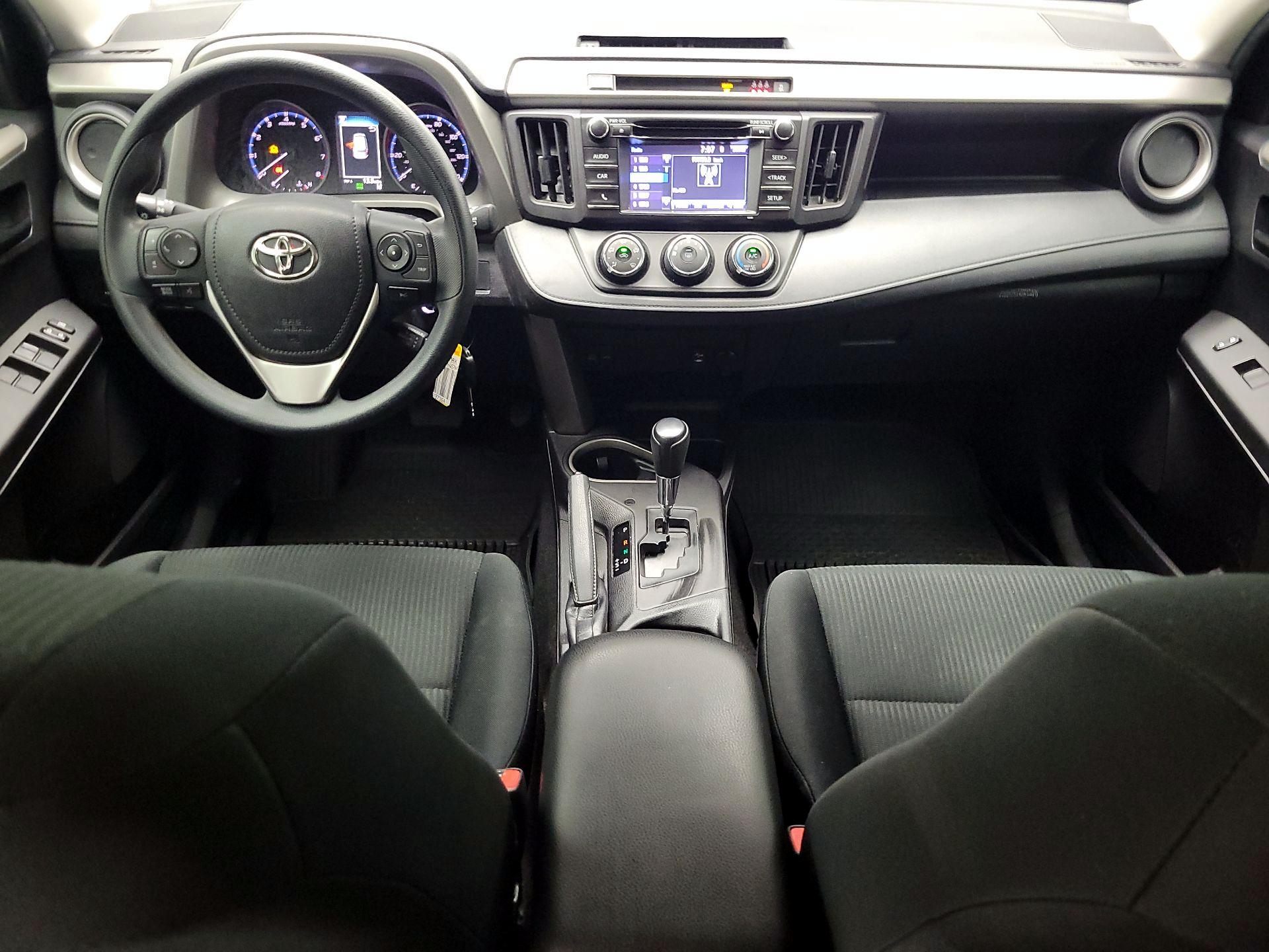 Thumbnail: 2017 Toyota RAV4 - 9