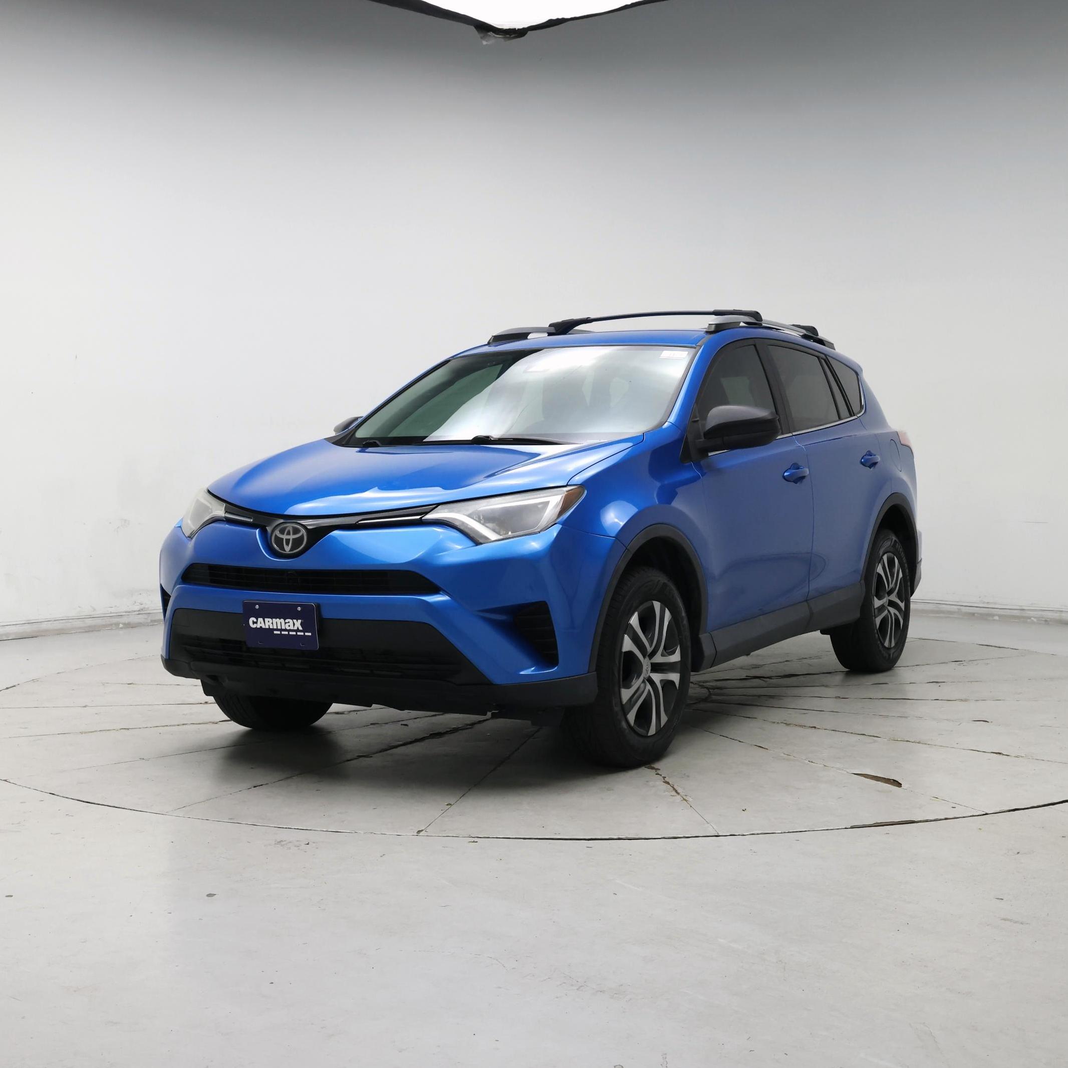 Thumbnail: 2017 Toyota RAV4 - 4