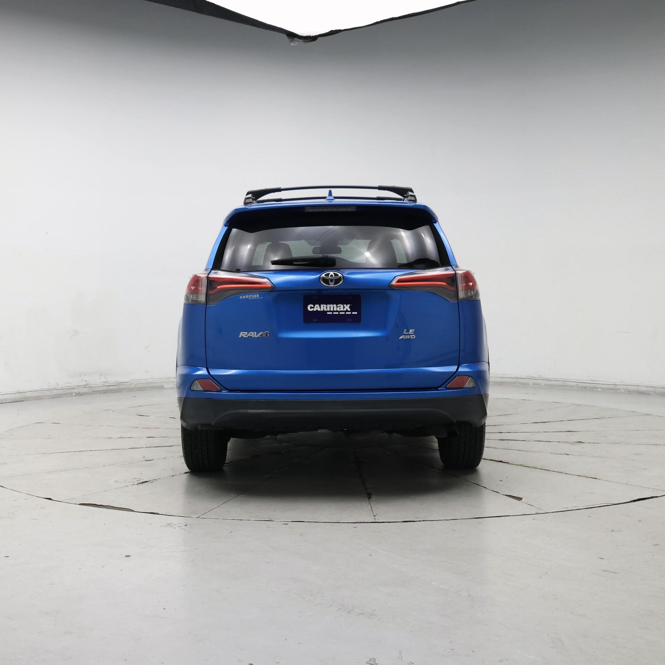 Thumbnail: 2017 Toyota RAV4 - 6