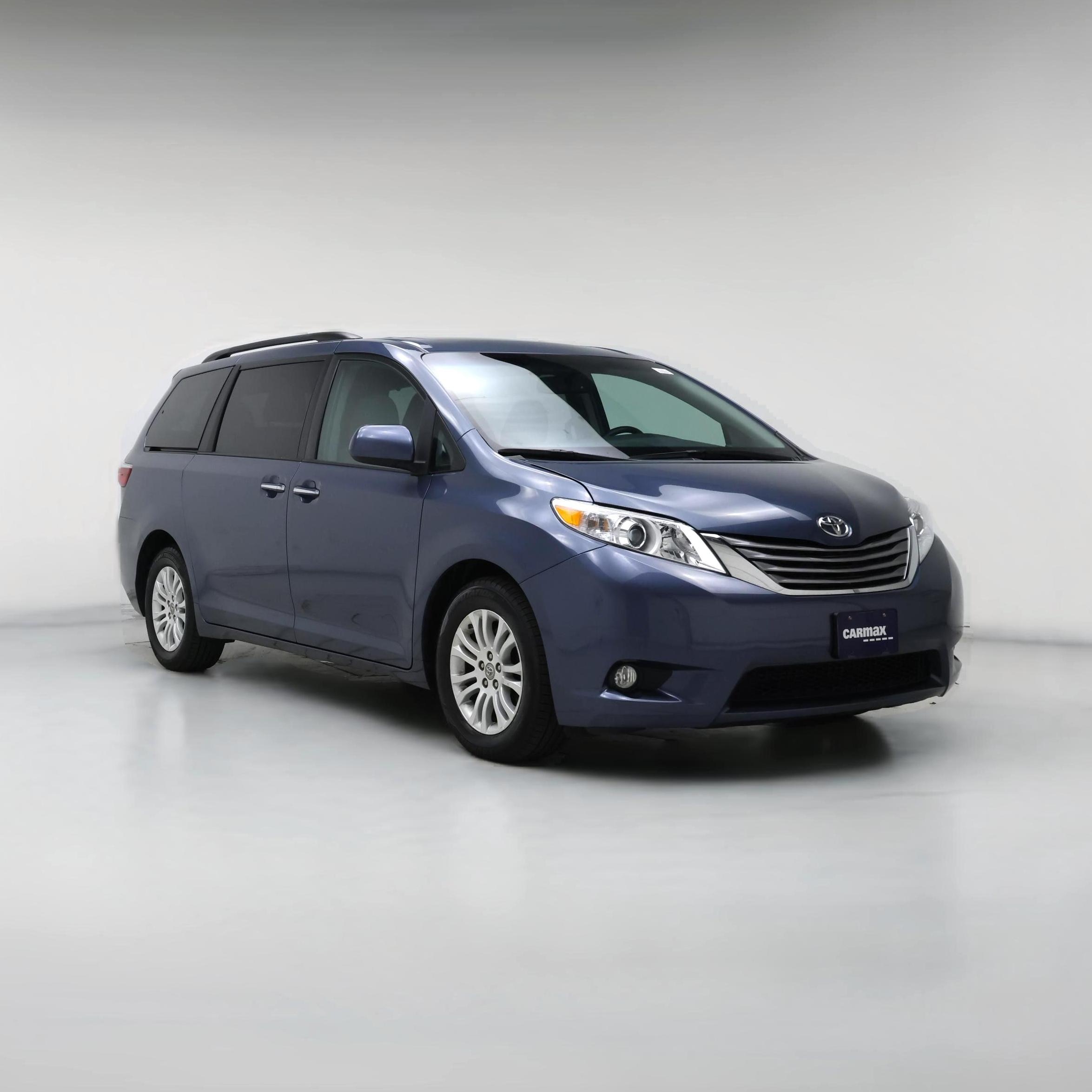 Thumbnail: 2017 Toyota Sienna - 1