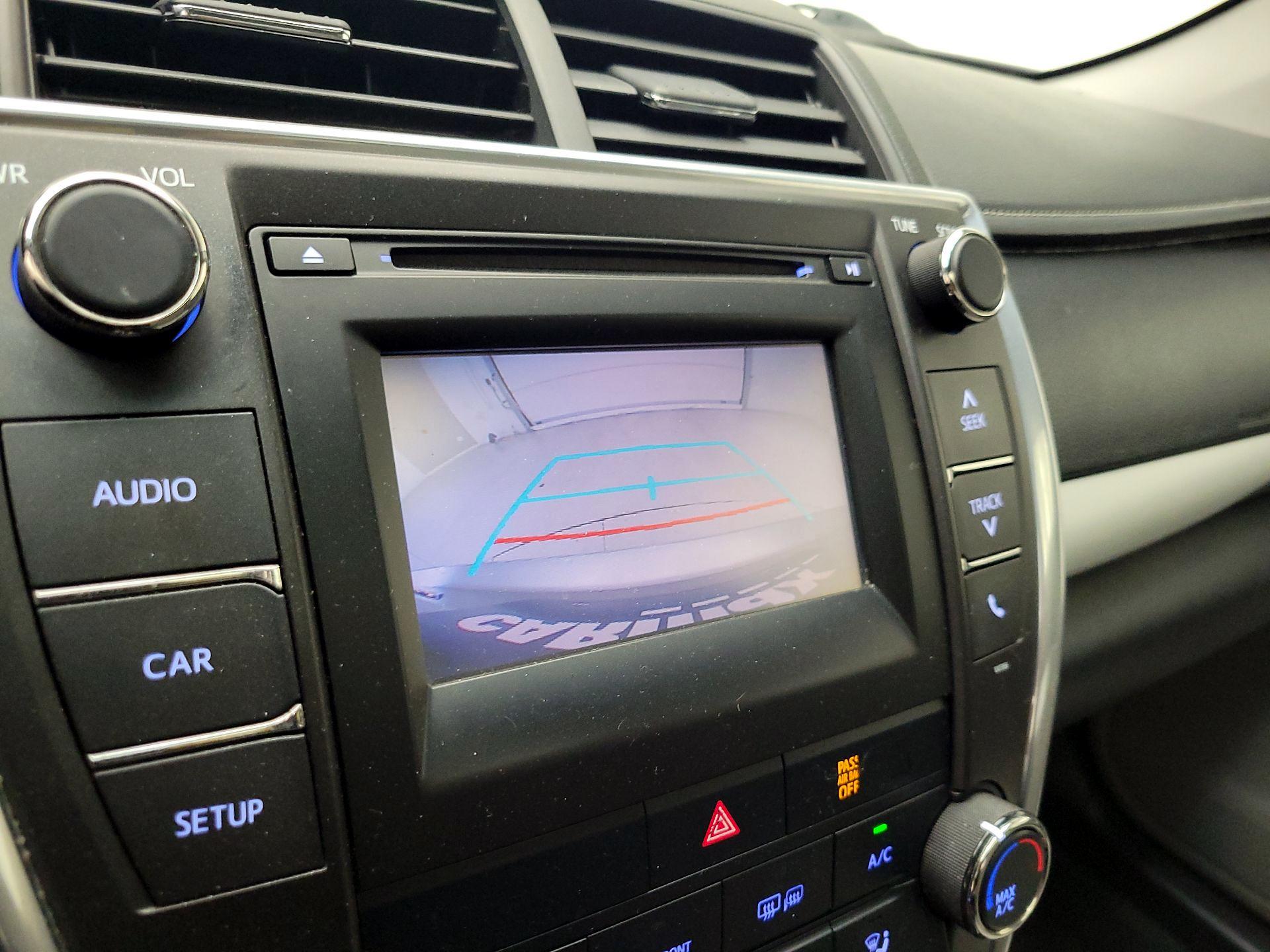 Thumbnail: 2015 Toyota Camry - 14