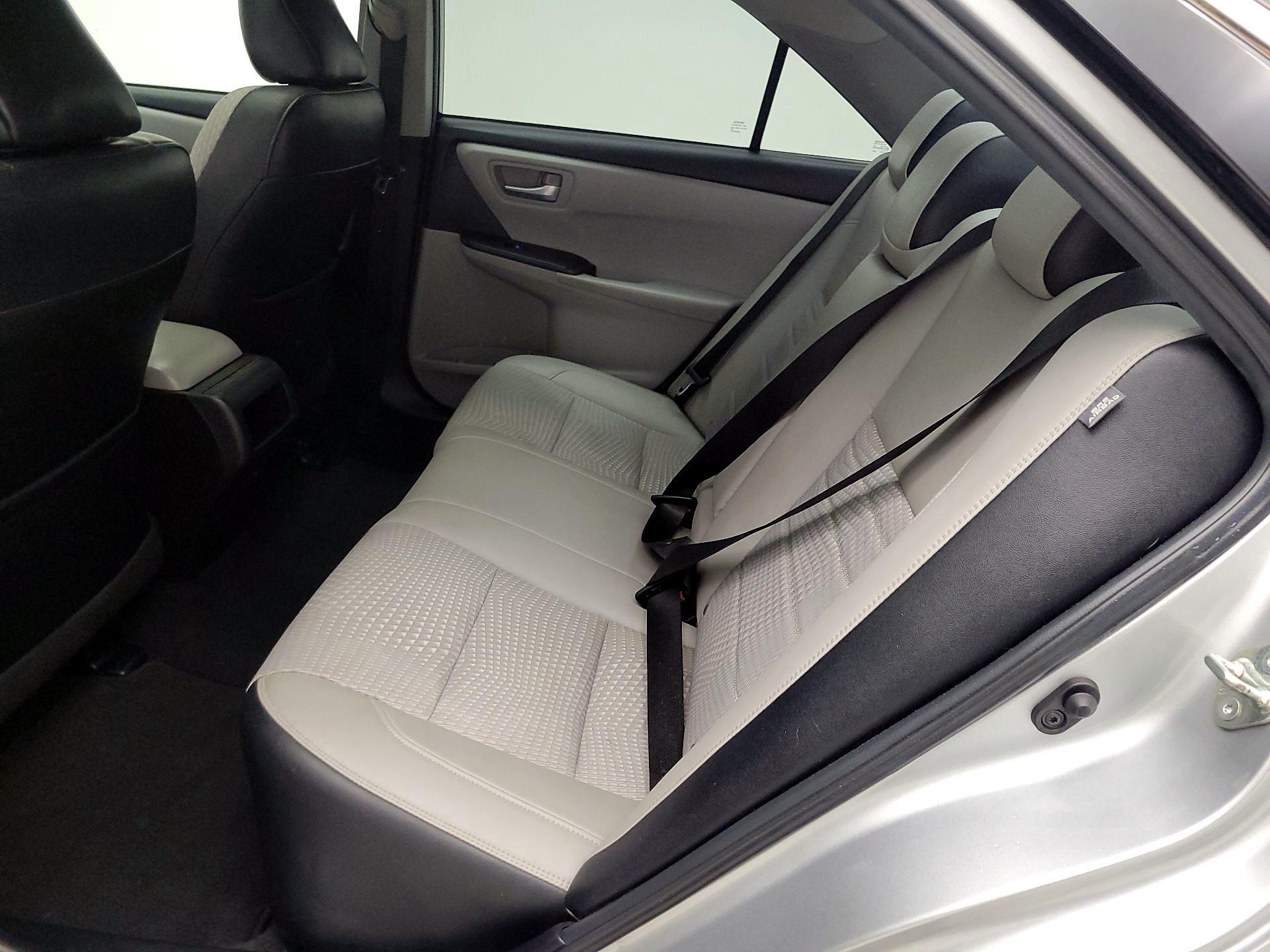 Thumbnail: 2015 Toyota Camry - 20