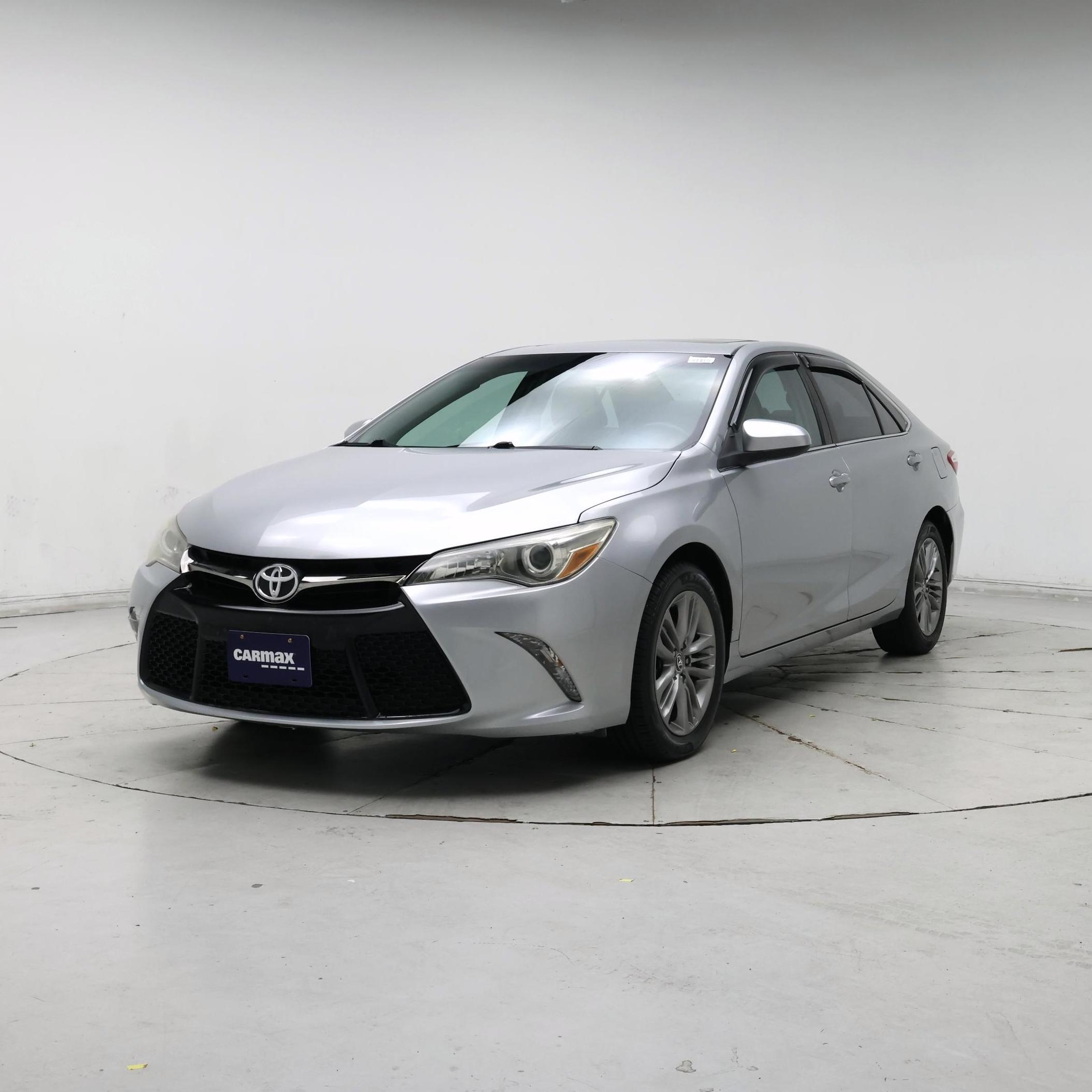 Thumbnail: 2015 Toyota Camry - 4