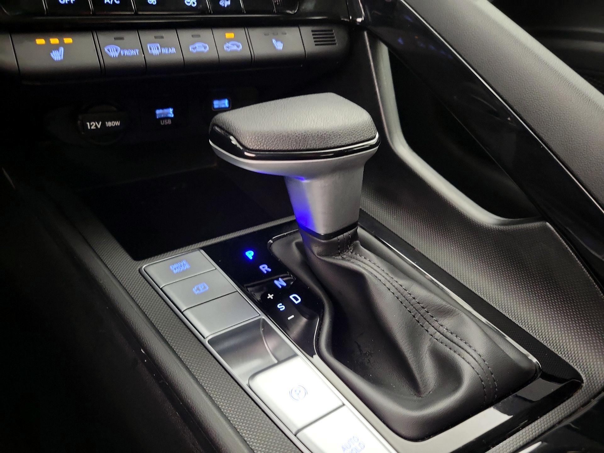 Thumbnail: 2023 Hyundai Elantra - 17