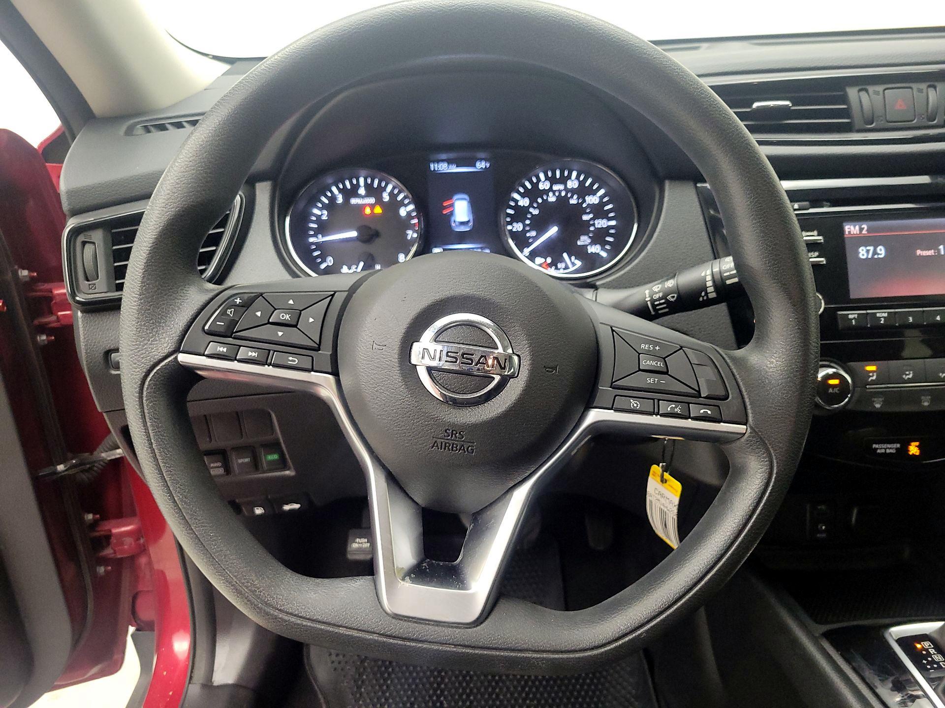 Thumbnail: 2017 Nissan Rogue - 10