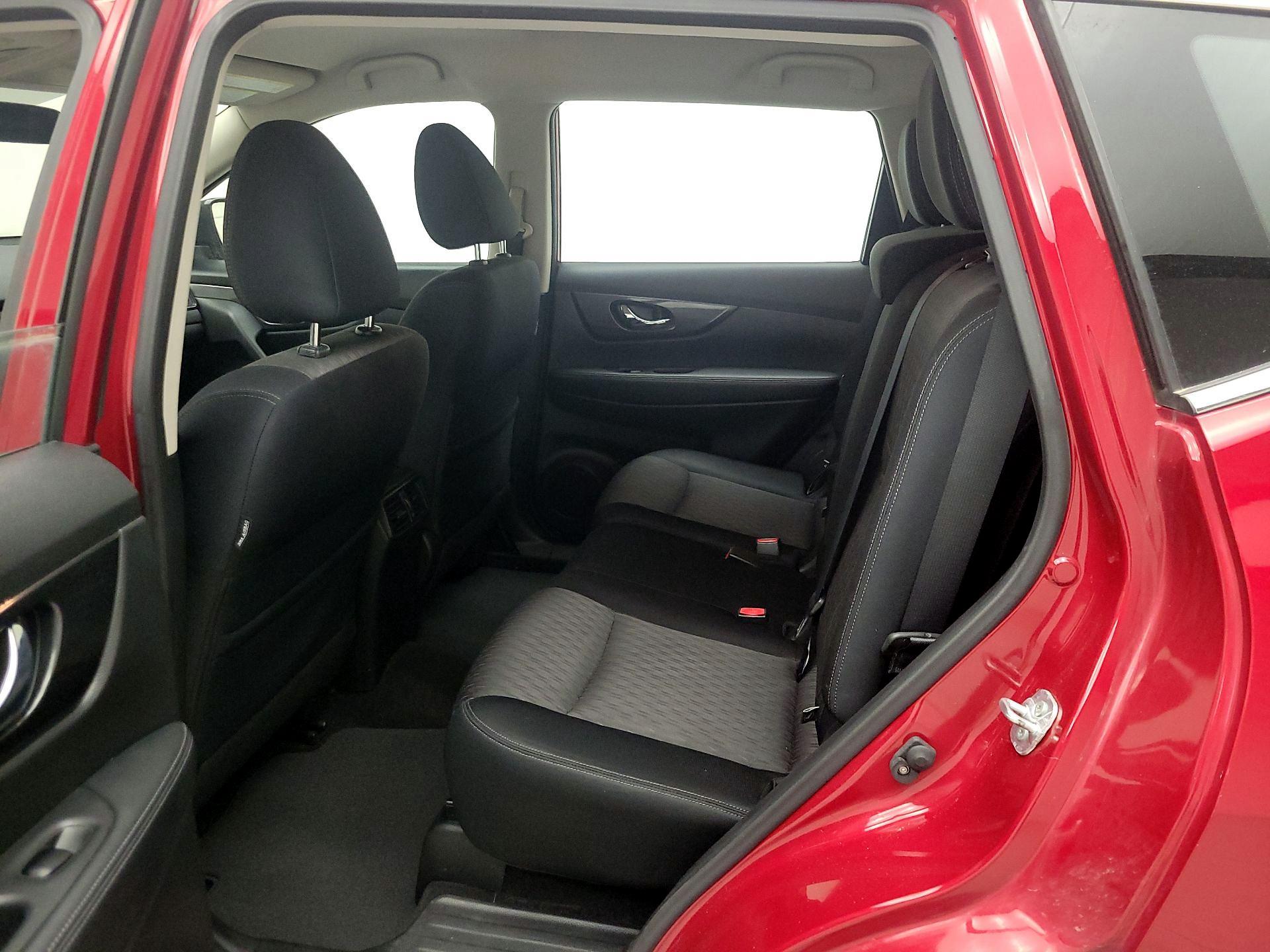 Thumbnail: 2017 Nissan Rogue - 19
