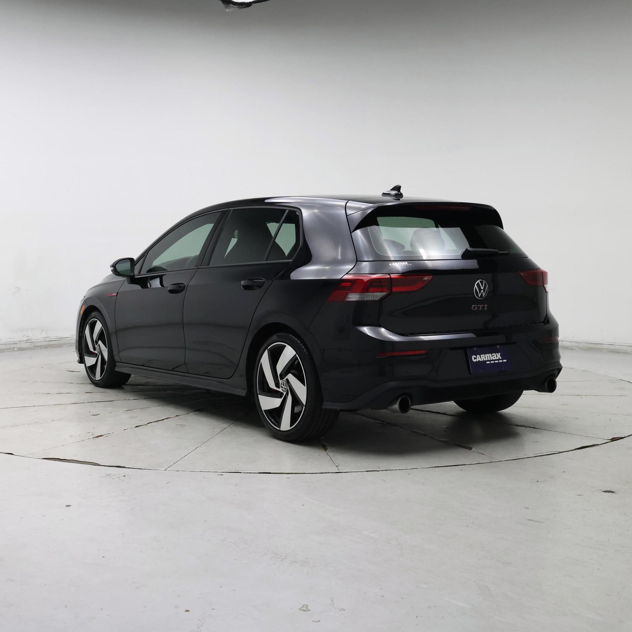 Thumbnail: 2022 Volkswagen Golf - 2