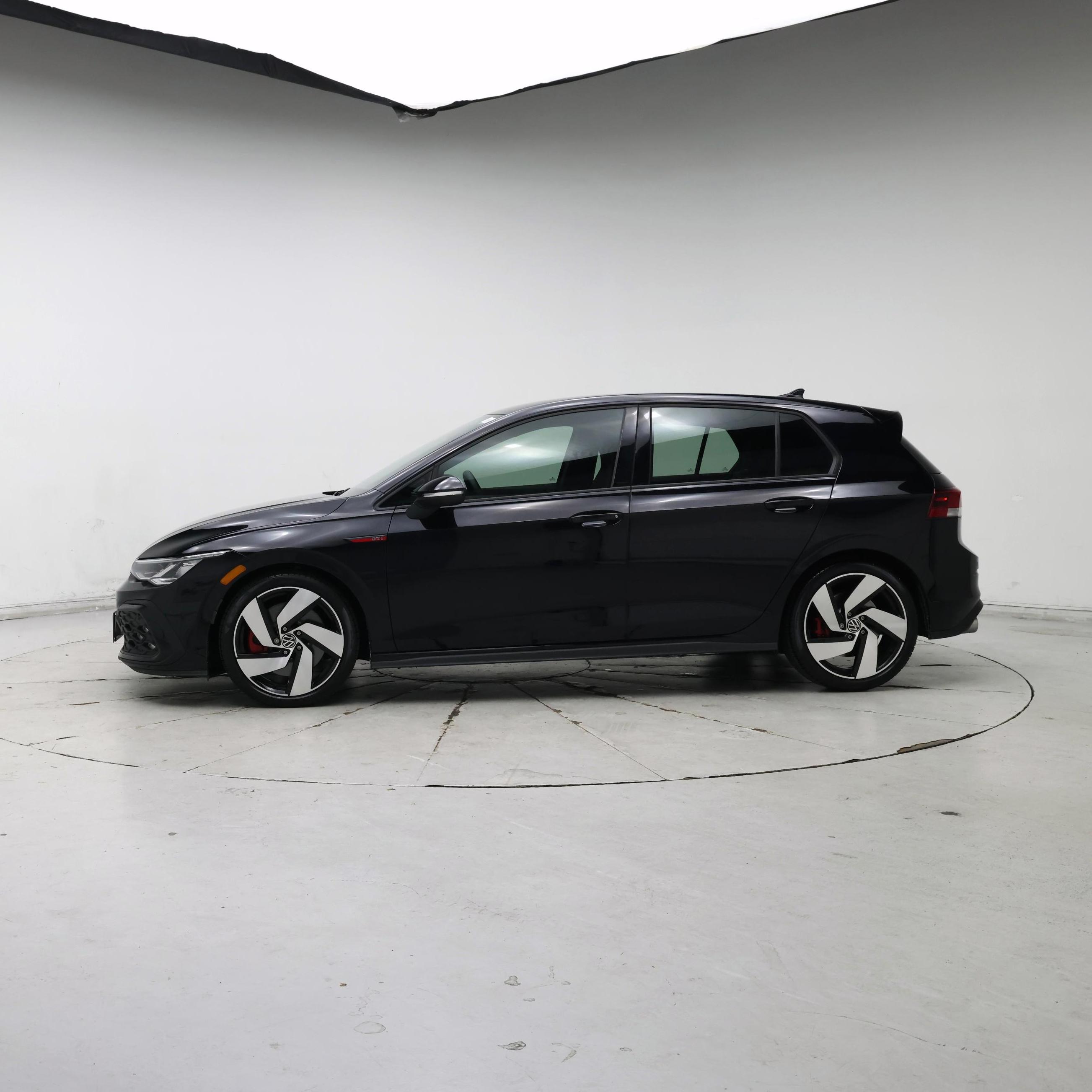 Thumbnail: 2022 Volkswagen Golf - 3
