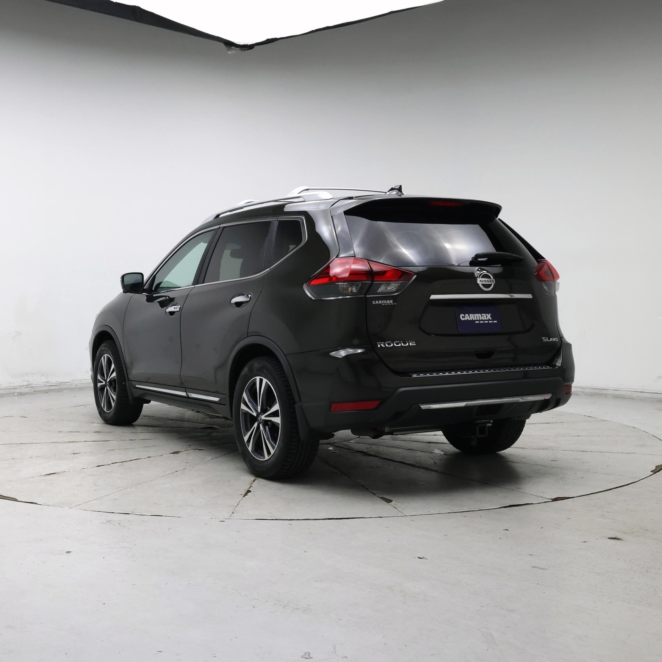 Thumbnail: 2017 Nissan Rogue - 2